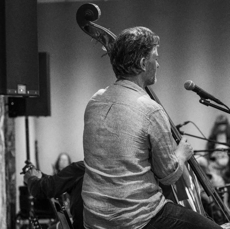 Live Music Outside: Joe Waters