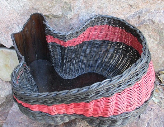 Red Belly Black