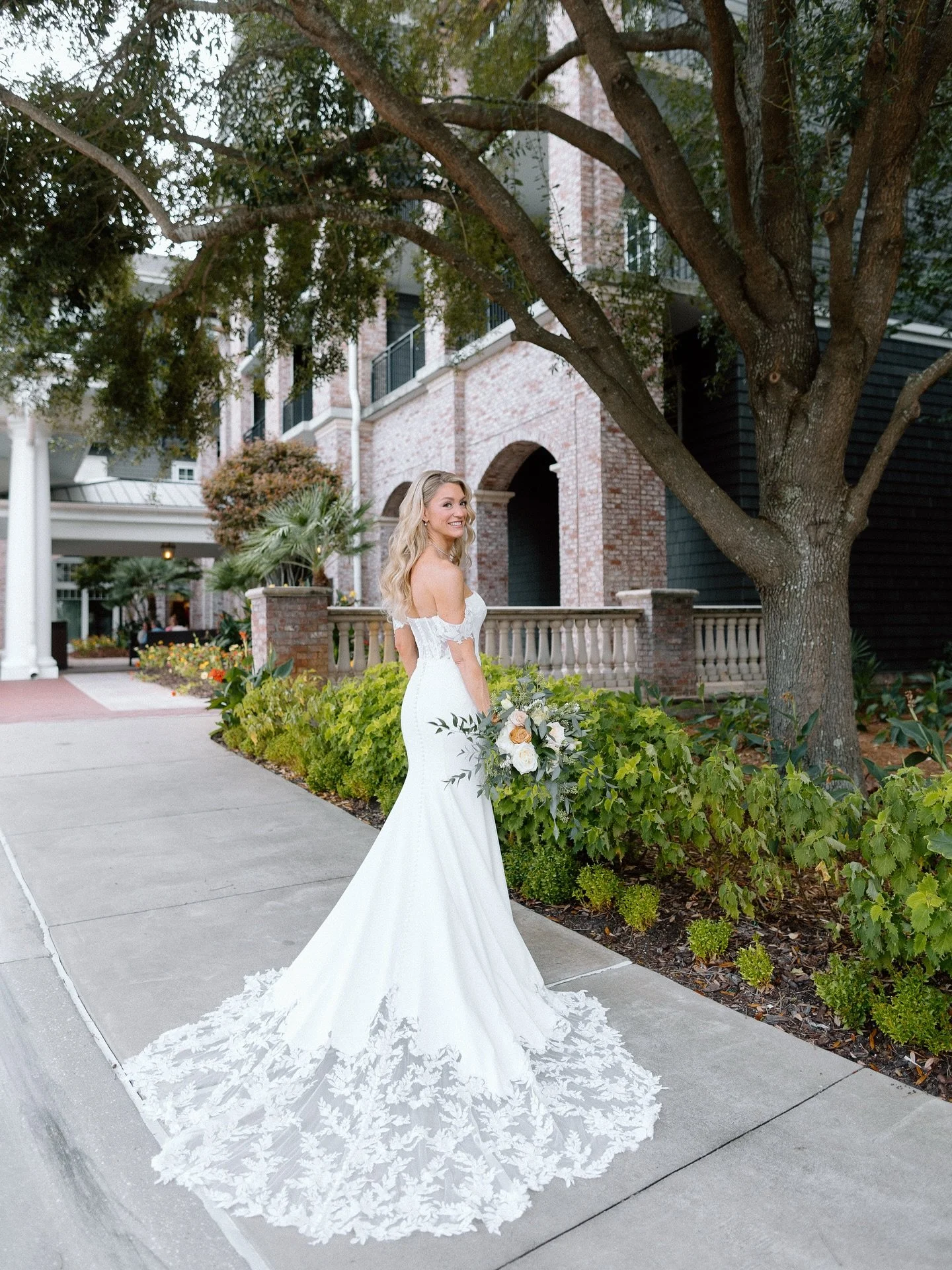 The Henderson showed off big for these two. They waited to see each other until the ceremony, such a sweet, emotional moment&mdash;and wrapped it all up with one wild dance floor 🪩✨