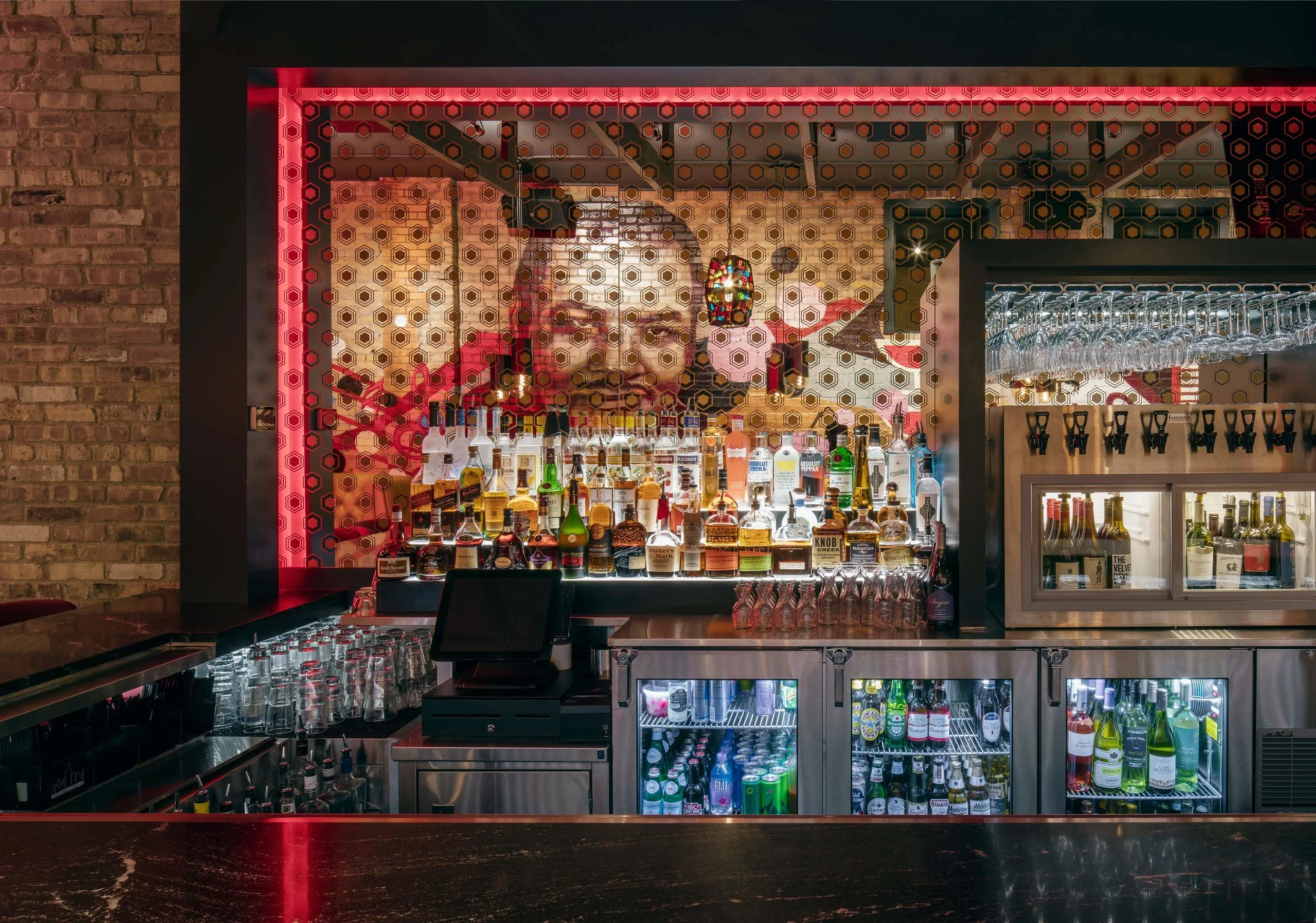 Back bar mirror pattern at Nye’s Piano Bar in Minneapolis, MN.