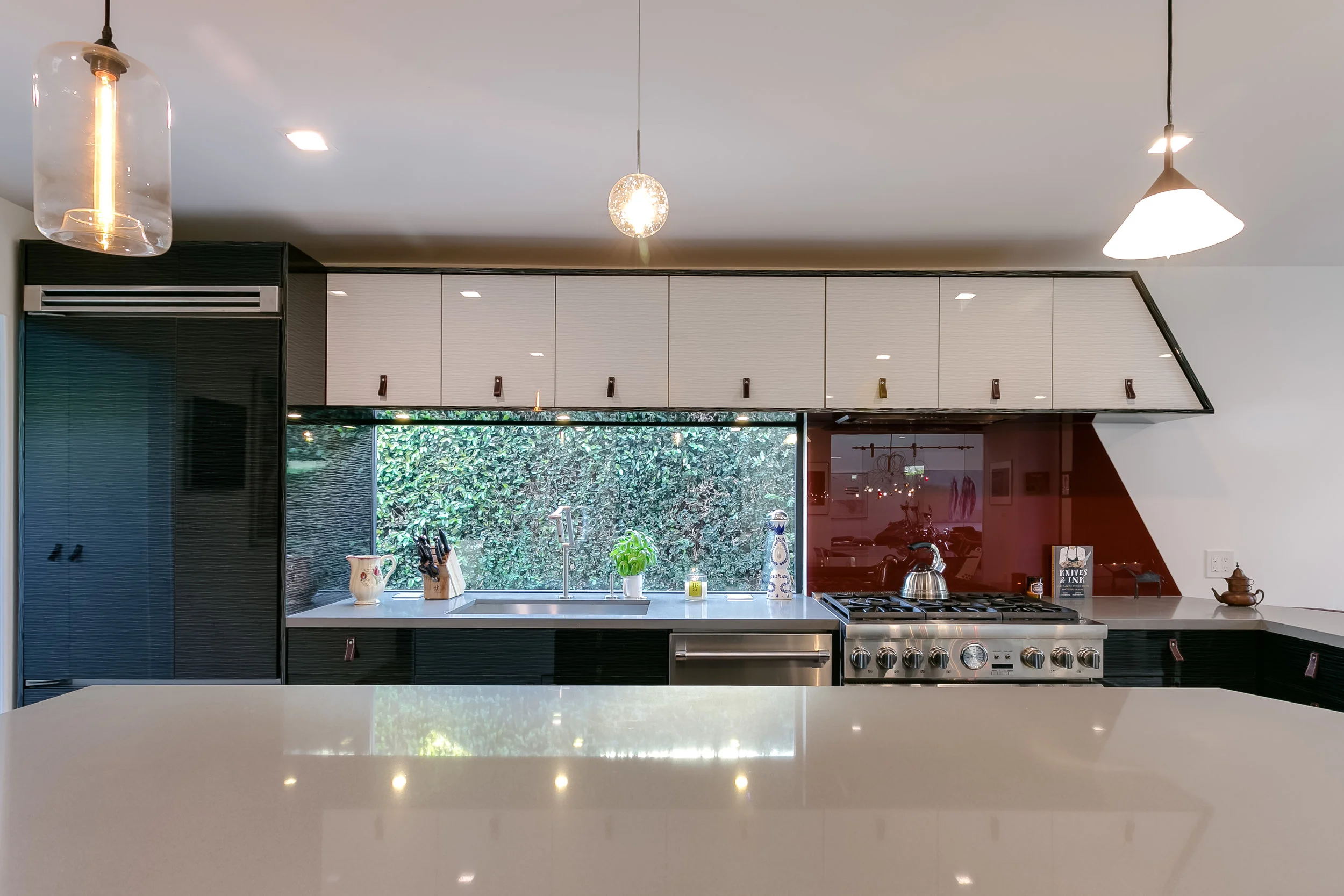 18-Racing_Green_Construction_12859_Greene_Ave_LA_CA_90066.jpg
