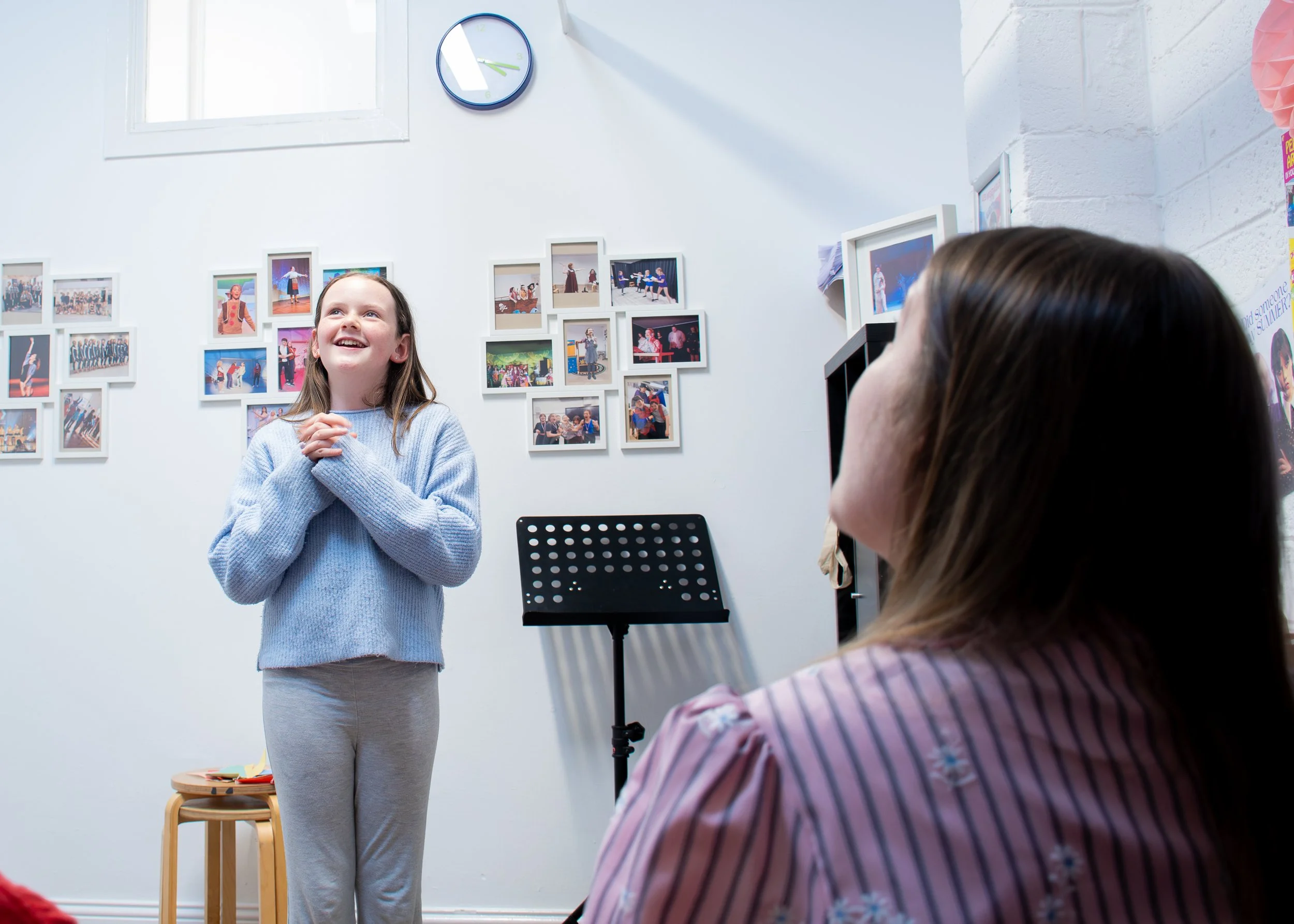 Inter singing class ITW.jpg