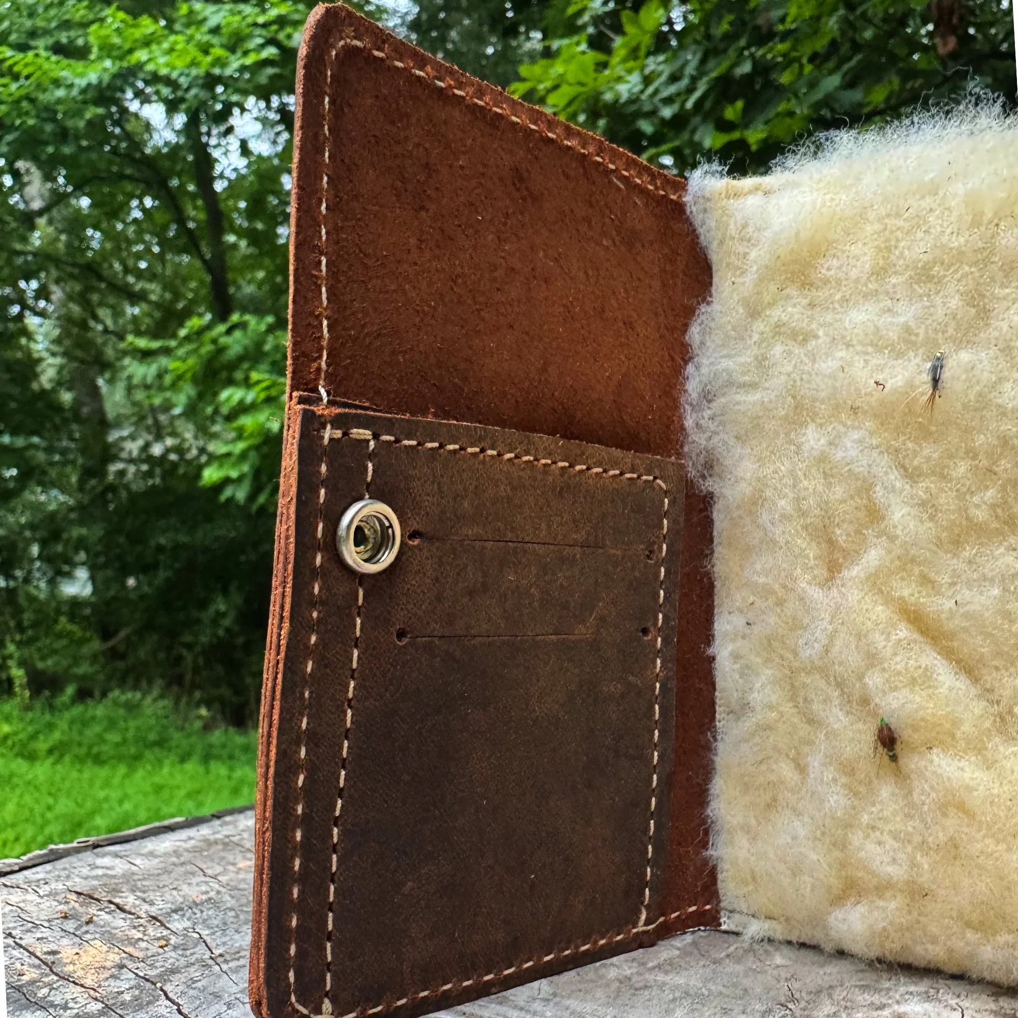 Leather-Fly-fishing-wallet-handmade-for-flytying-flyfishing-wayward_0001_IMG_3452.jpg
