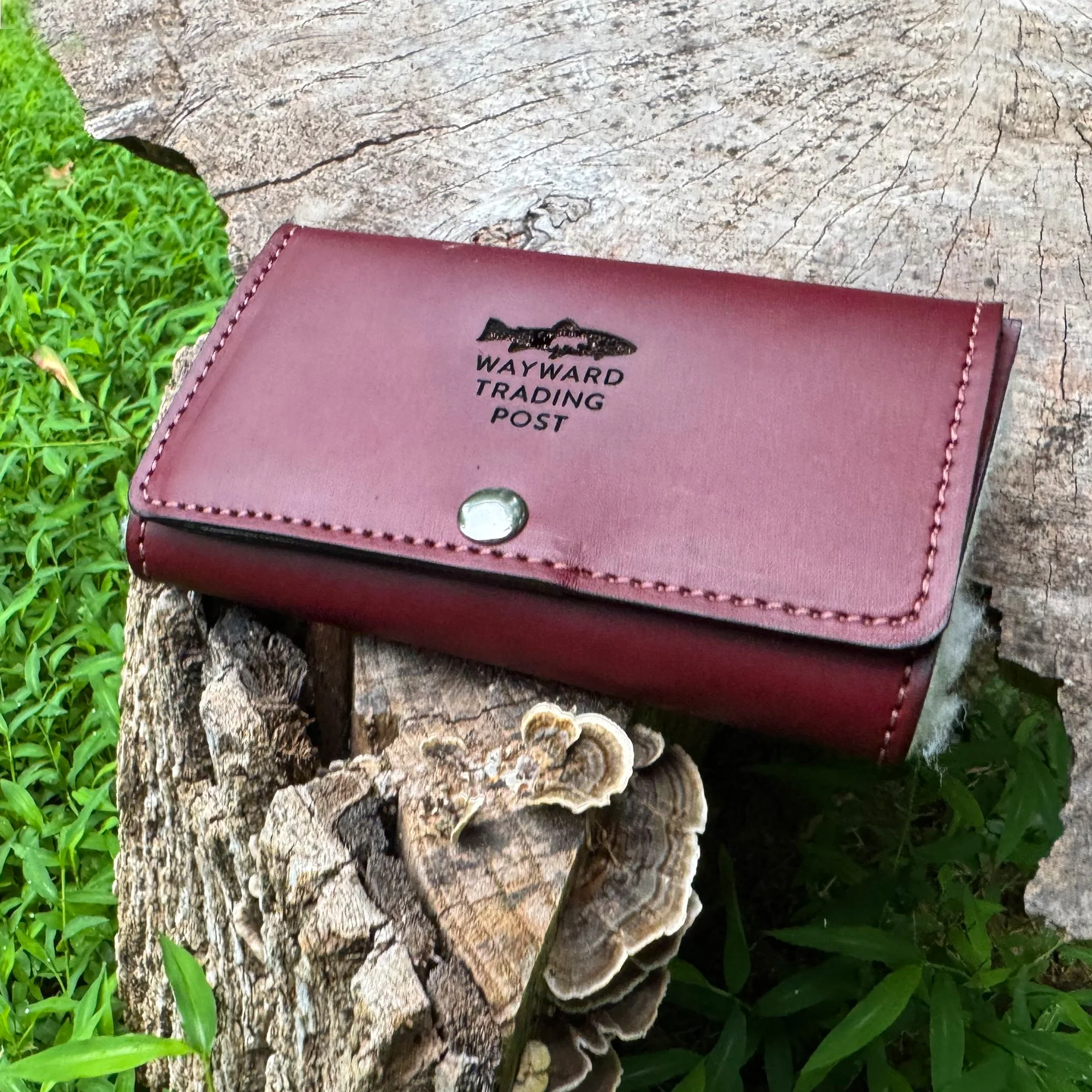 Leather-Fly-fishing-wallet-handmade-for-flytying-flyfishing-wayward_0010_IMG_3438.jpg