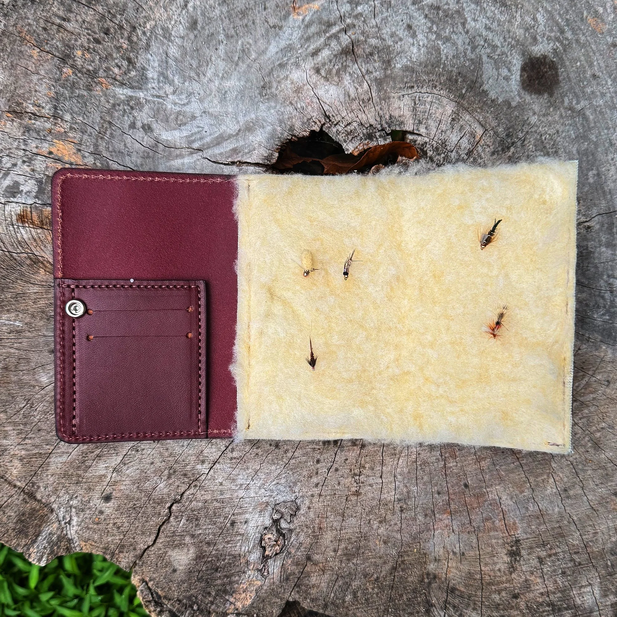 Leather-Fly-fishing-wallet-handmade-for-flytying-flyfishing-wayward_0009_IMG_3442.jpg