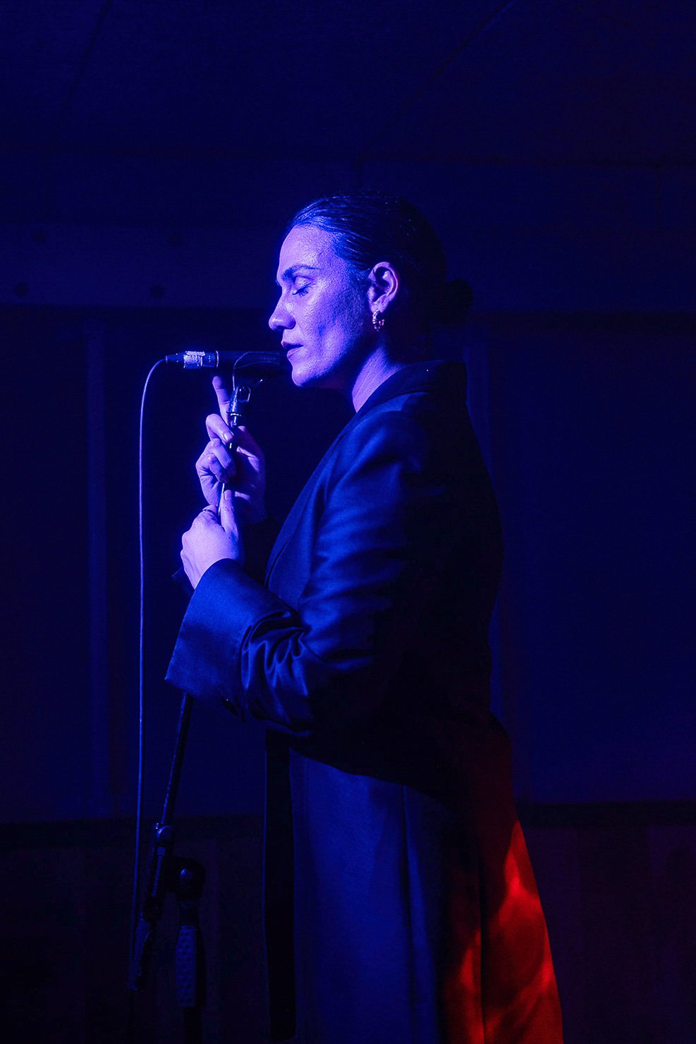 Nadine Shah delivers an intimate show at Gigs for Gaza, The Social, London, 2024