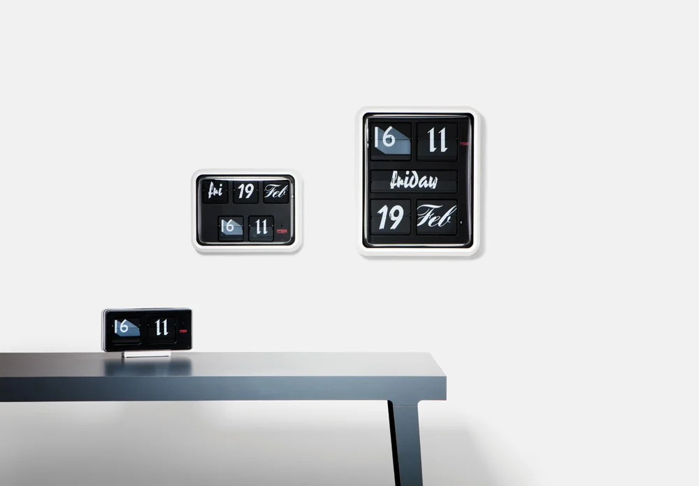 FONT-CLOCK_G100_G225_G270_group_01_Sebastian-Wrong_©PeterGuenzel_EstablishedSons_72dpi-1.jpg