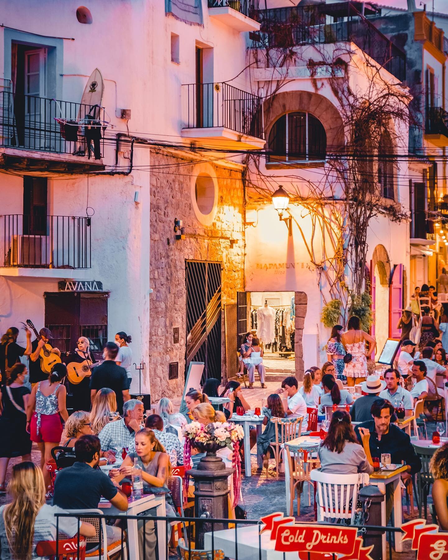 We are open everyday from 6pm to 1am. Join us for a unique dining experience in the heart of Ibiza ❤️