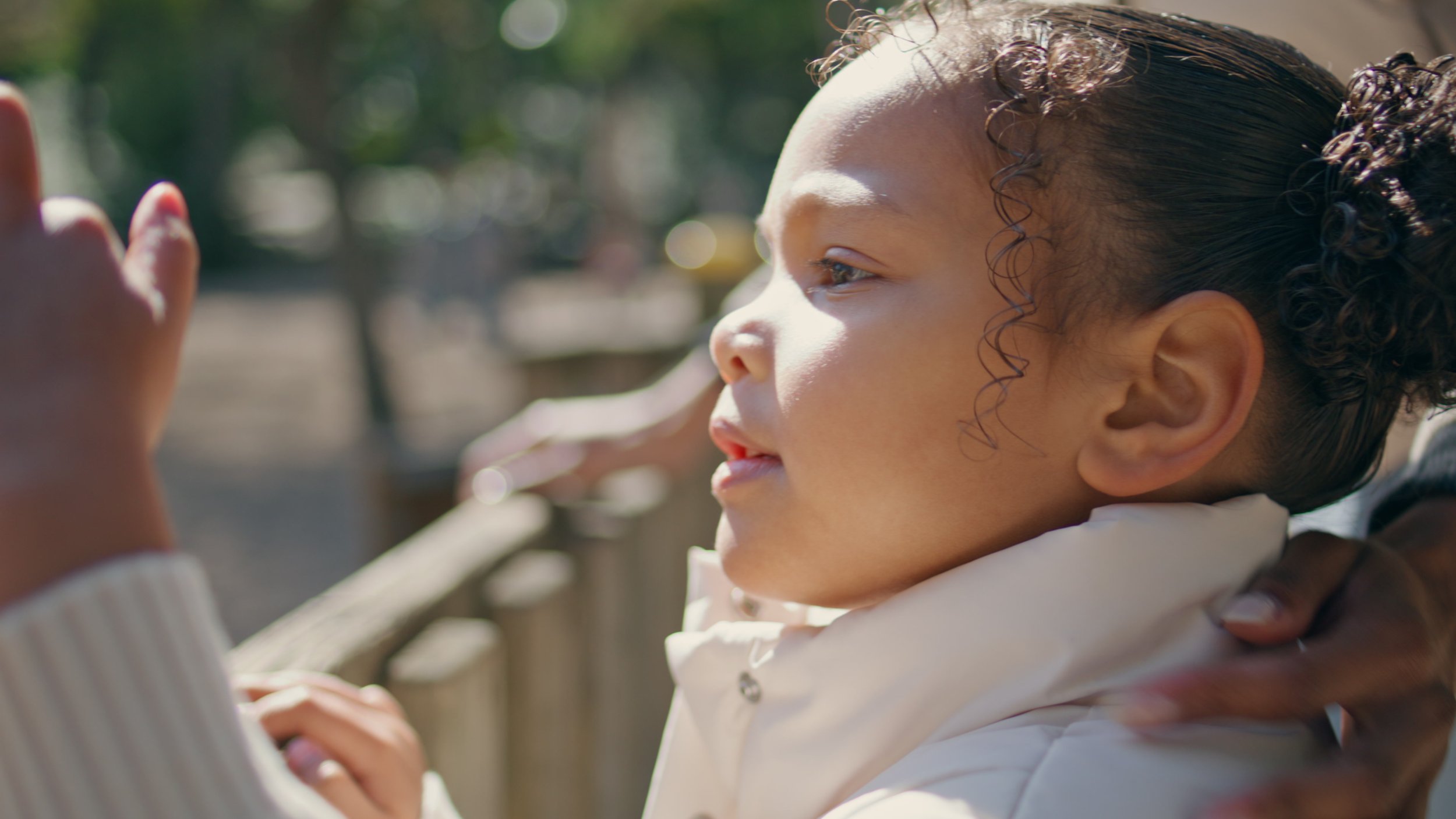 curious-child-at-the-zoo-exploring-with-family-2026-09-22-19-33-21-utc.jpg