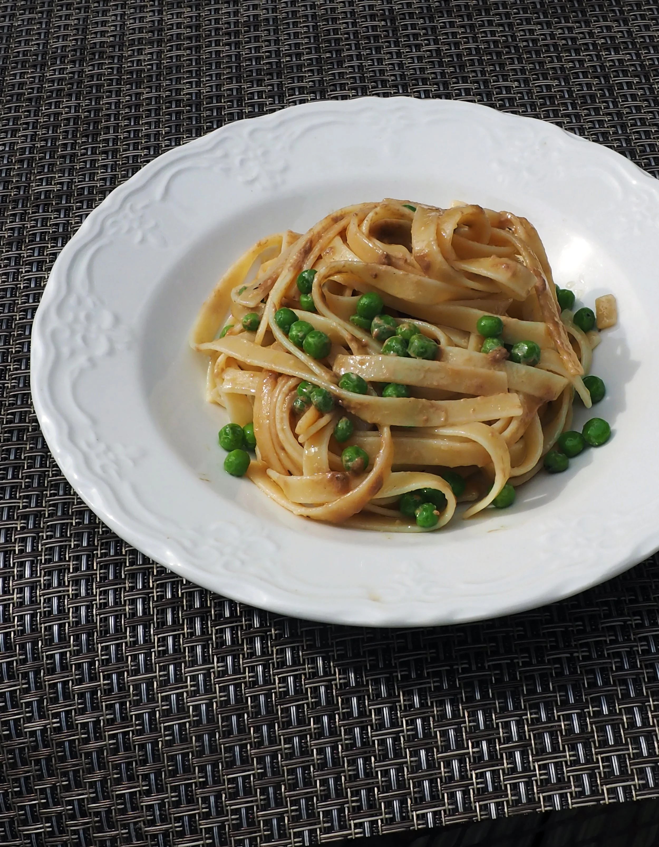 Pasta Burro e Alici (Linguine with Anchovy Sauce)