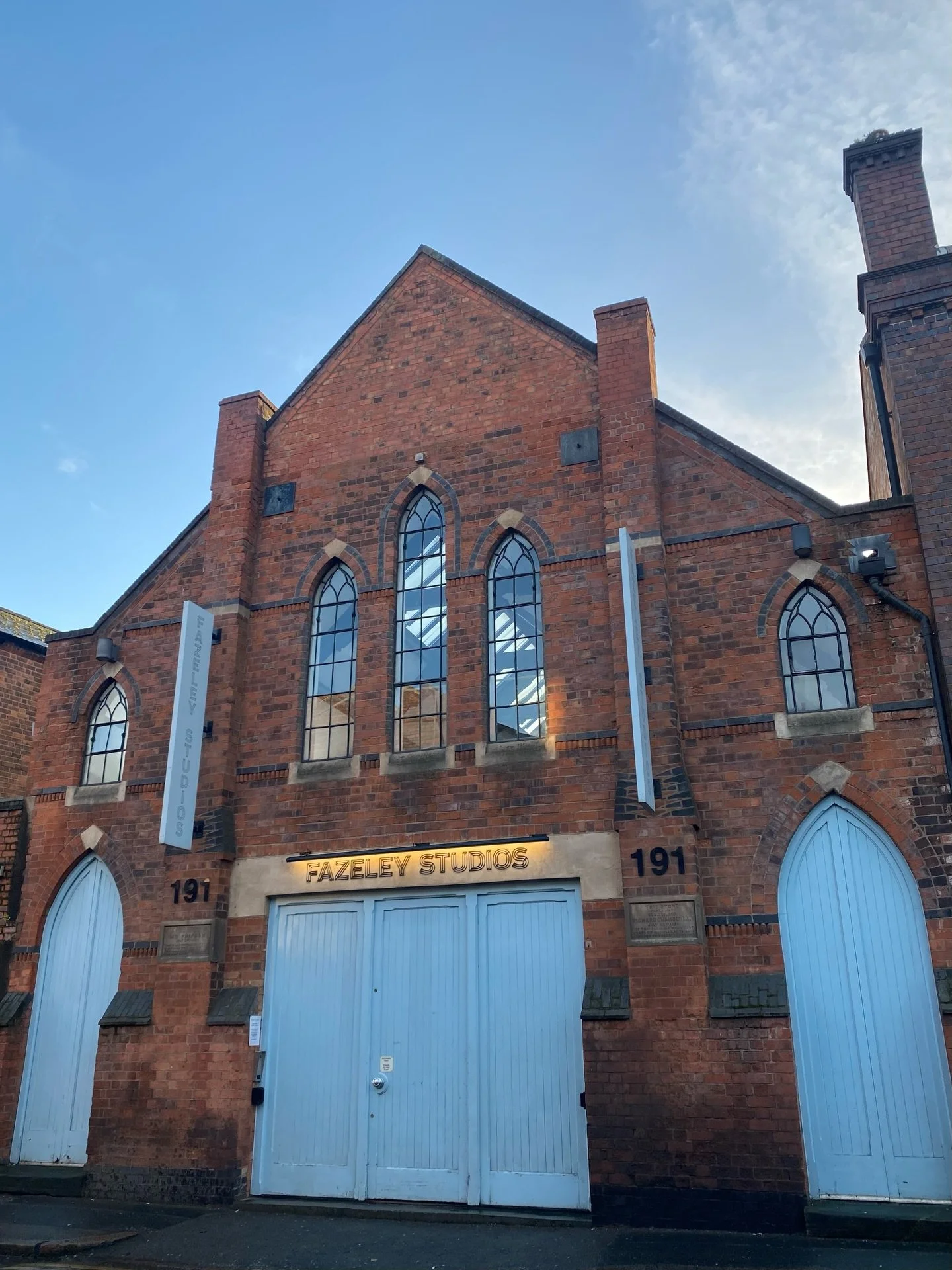 ⭐️ TODAY IS THE DAY ⭐️

DAY ONE of our Christmas market at Fazeley Studios kicks off today! Doors open at 11am and we will be open until 5pm. If you can&rsquo;t make today - we&rsquo;ll be doing it all again TOMORROW. Same time, same place!

Looking 