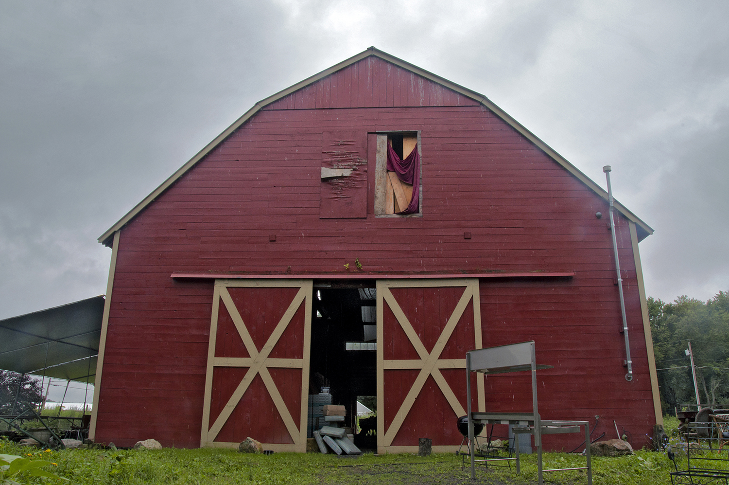 full_barn.jpg