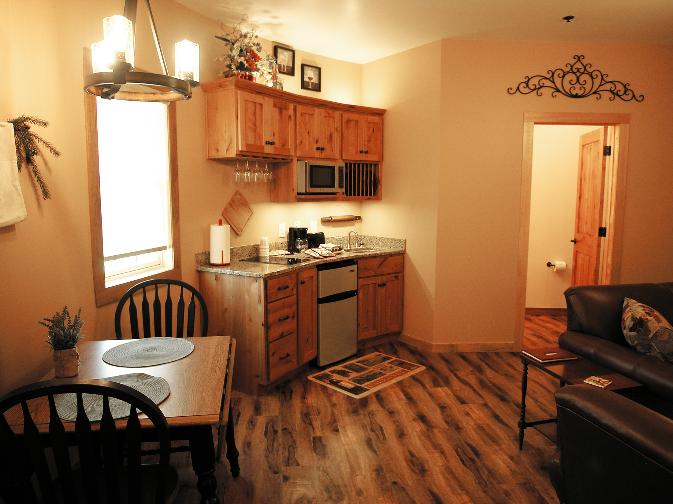 Silo Suite kitchenette and dining area