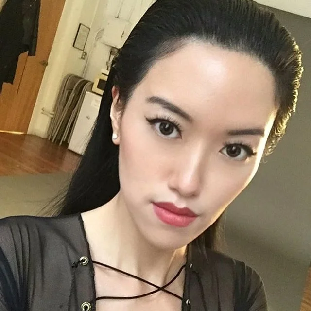   Kae Kae Qi . Behind the scenes selfie at photoshoot for  Ellements Magazine  