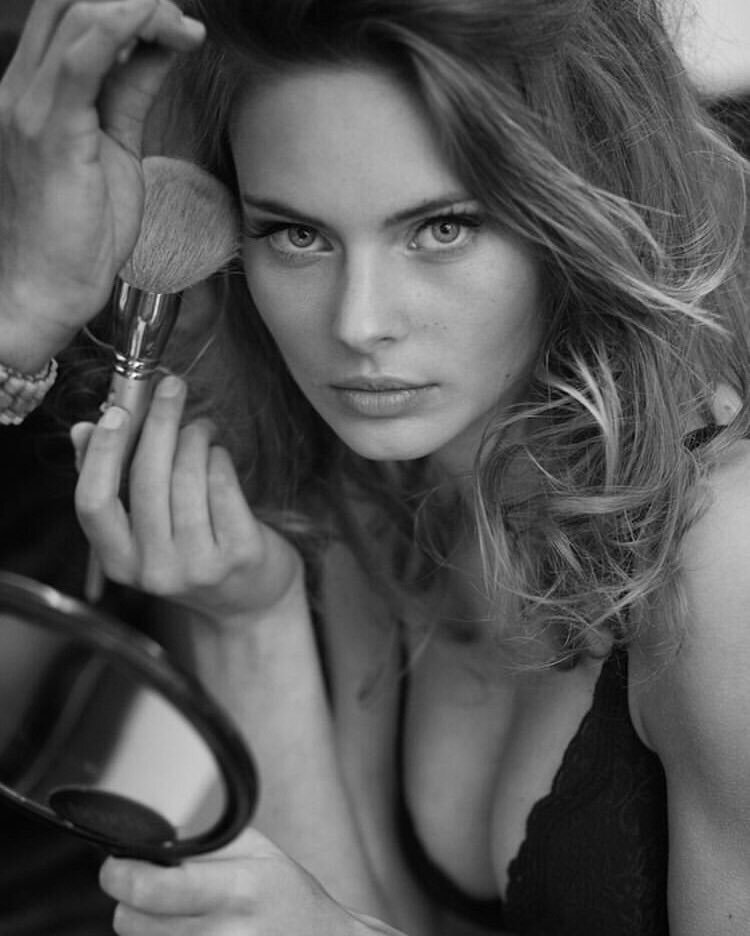 from the archives 🔥🔥
📸 @edwindatoc
👩🏼 @amandastreitch
💄 @iamjayjaymartin
💇🏼&zwj;♀️ @luigi.trejo ⠀⠀
#shotatfairway
