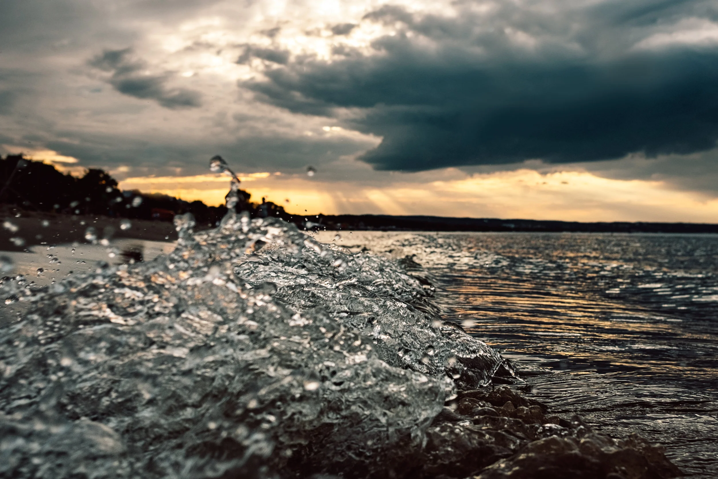 Splashing wave | Brzezno | Gdańsk | Poland