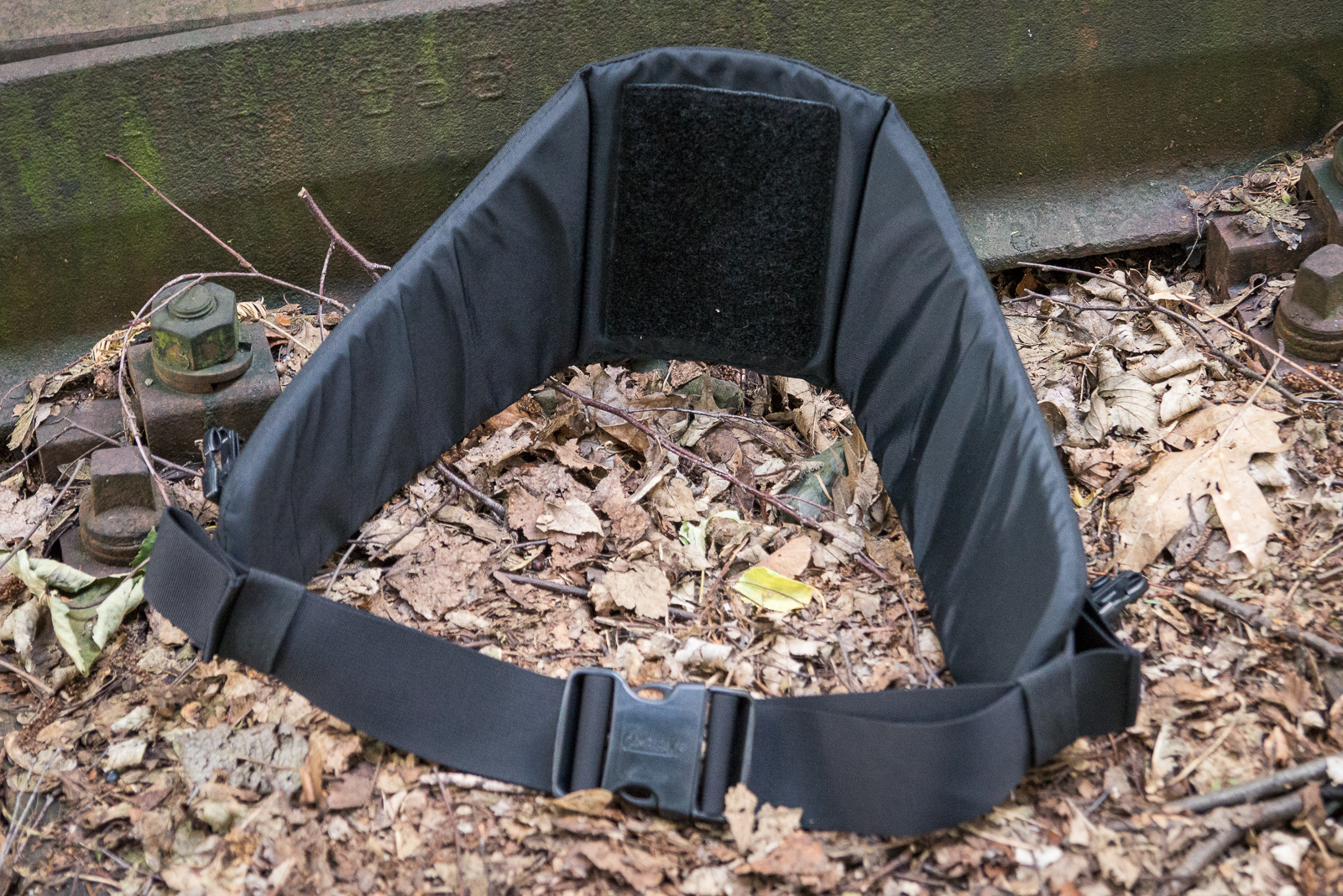 Yes, the belt is removable. 