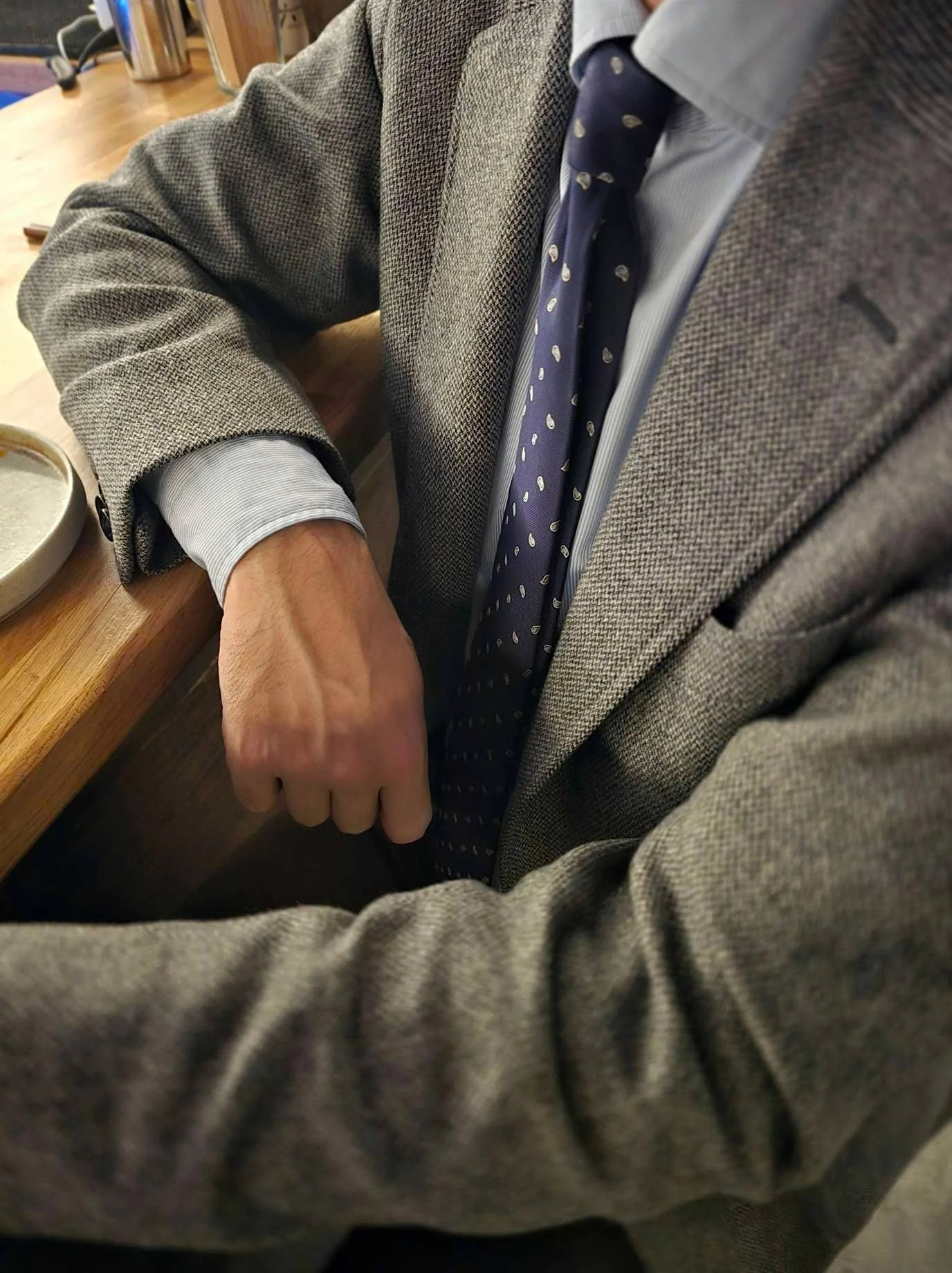 Mike sporting a wonderfully tonal outfit with classic colours
We've spent a lot of time with Mike planning his wardrobe from the ground up. I'd like to imagine that he could now fall into his wardrobe and come back out of it looking fantastic.
#Bes