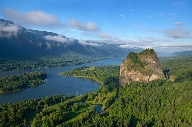 Are you joining us at #CRGRetreat? If so, be sure to book your room at the beautiful Skamania Lodge by this Sunday, July 29 to receive a discounted rate on your room. Retreat takes place August 23-26 in Stevenson, WA, USA. For more information, visit www.crgretreat.coffee. βοΈ #coffeeroaster #coffeeroasting #retreat #roasting #specialtycoffee #coffee #washington
