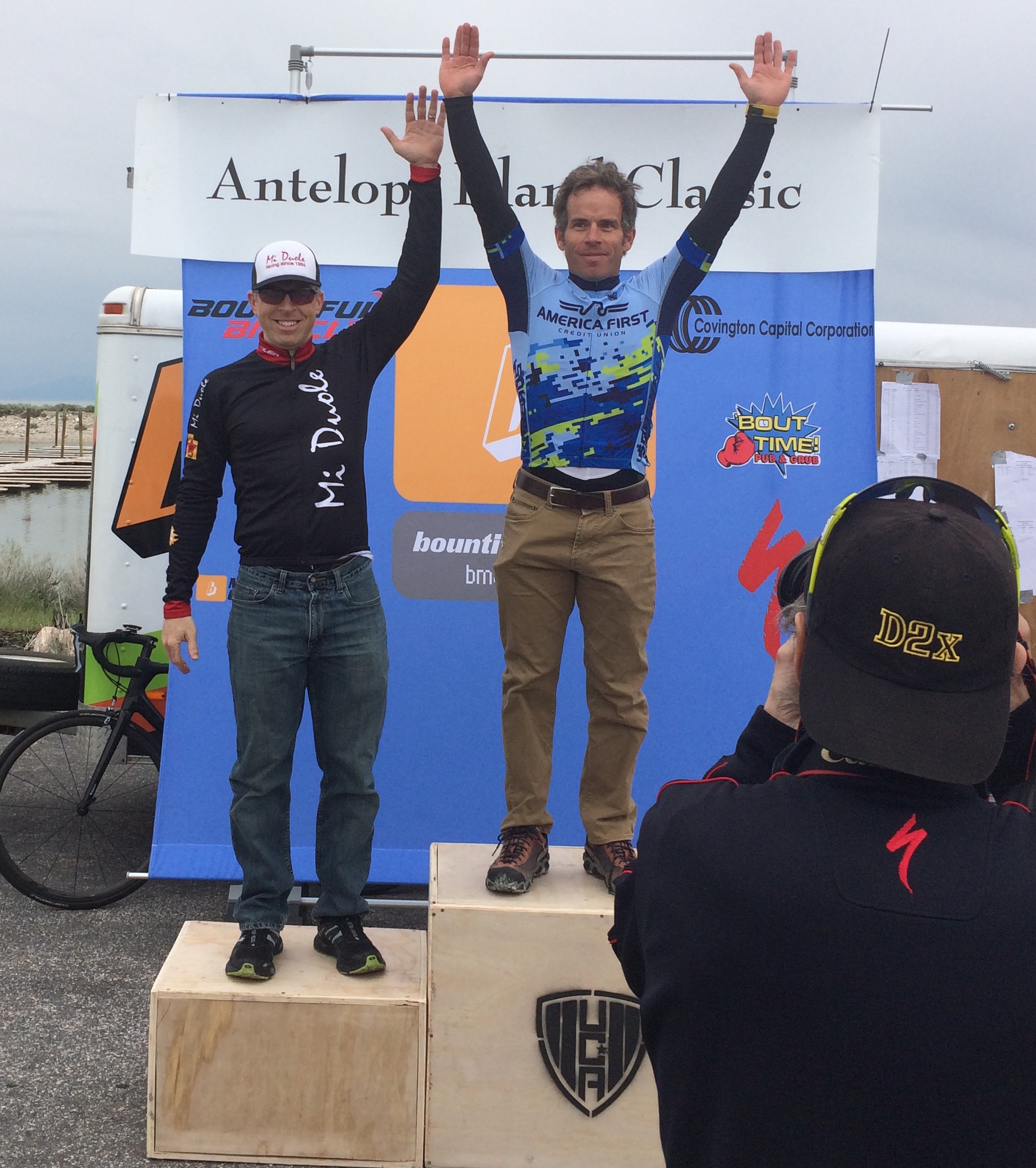 Allan Wheelwright (fortunate name) the 1st place finisher for our flight and myself. The second place finisher was late for a wedding.. Priorities…