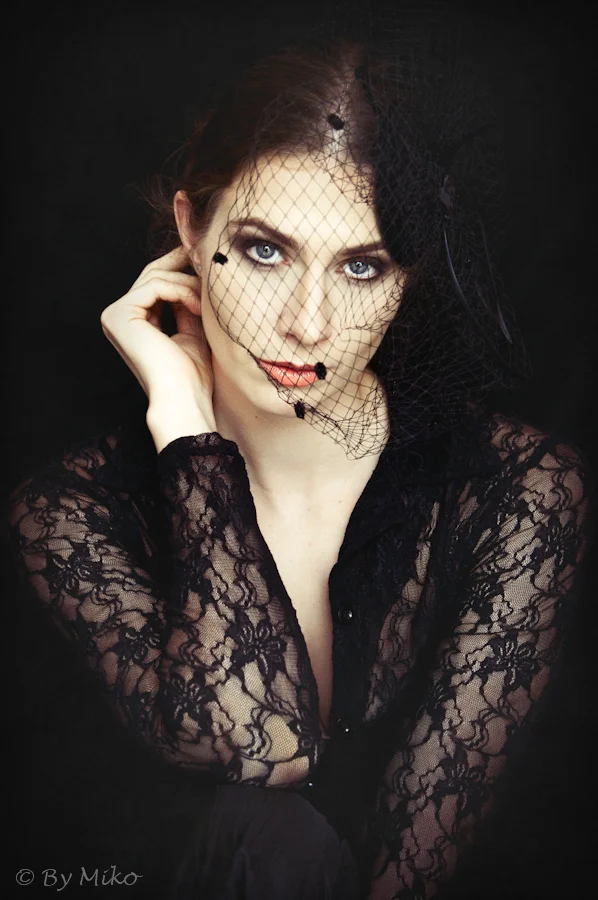 model: Arina Kamynina