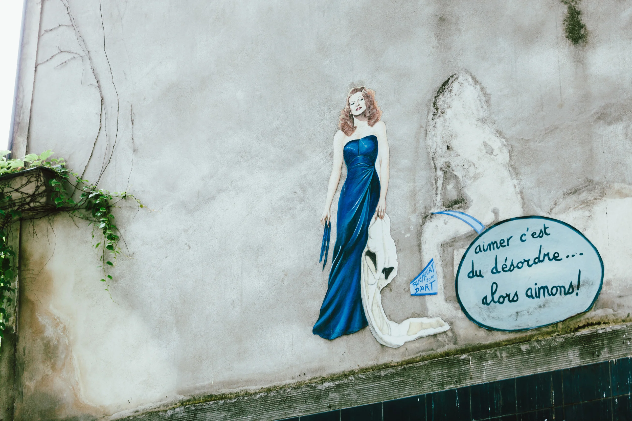 Photographer in Paris, Montmartre, Lovestory, streetart, iheartparisfr