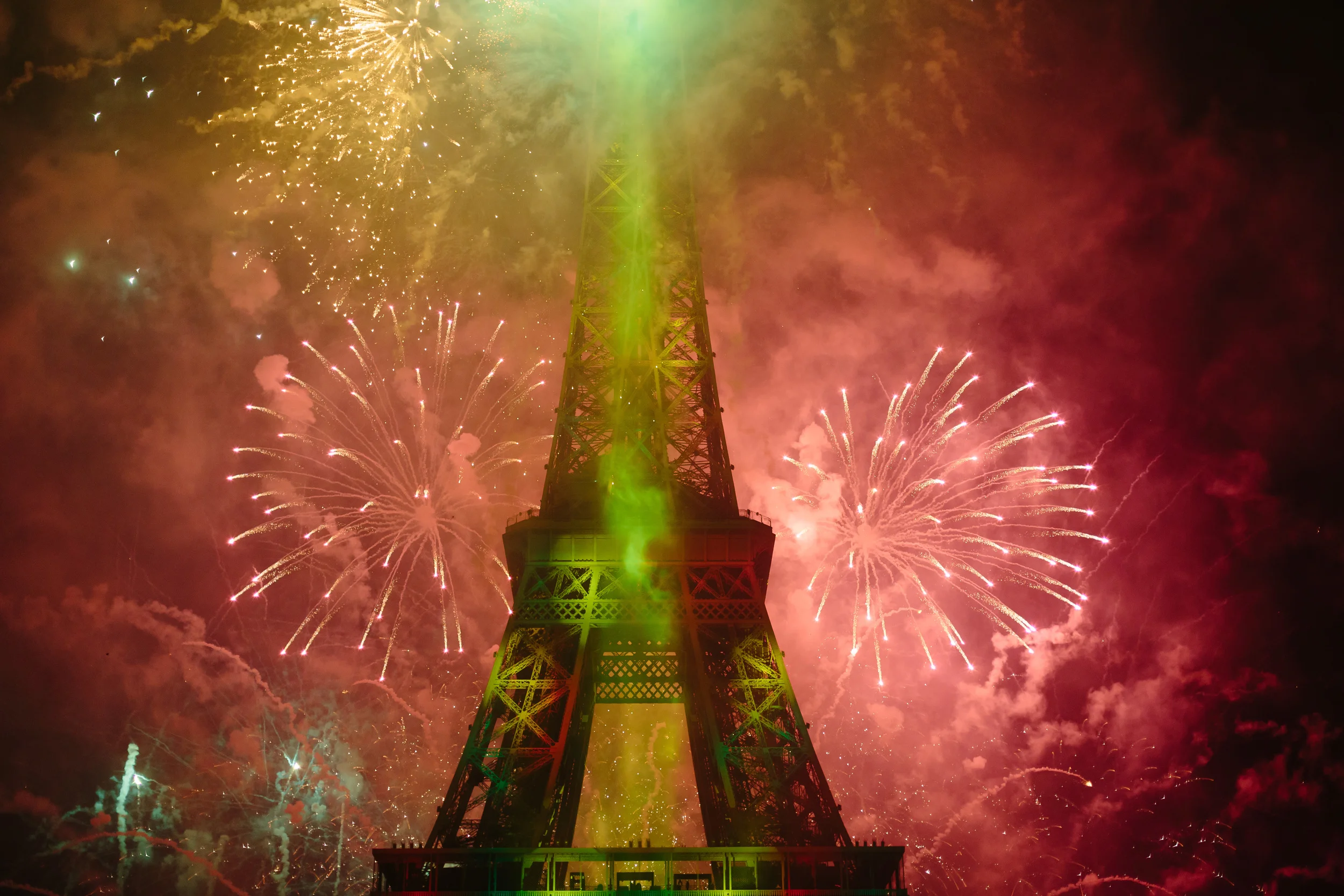 Photographer in Paris, Bastille 2015, Fireworks, Eiffel Tower, Iheartparisfr