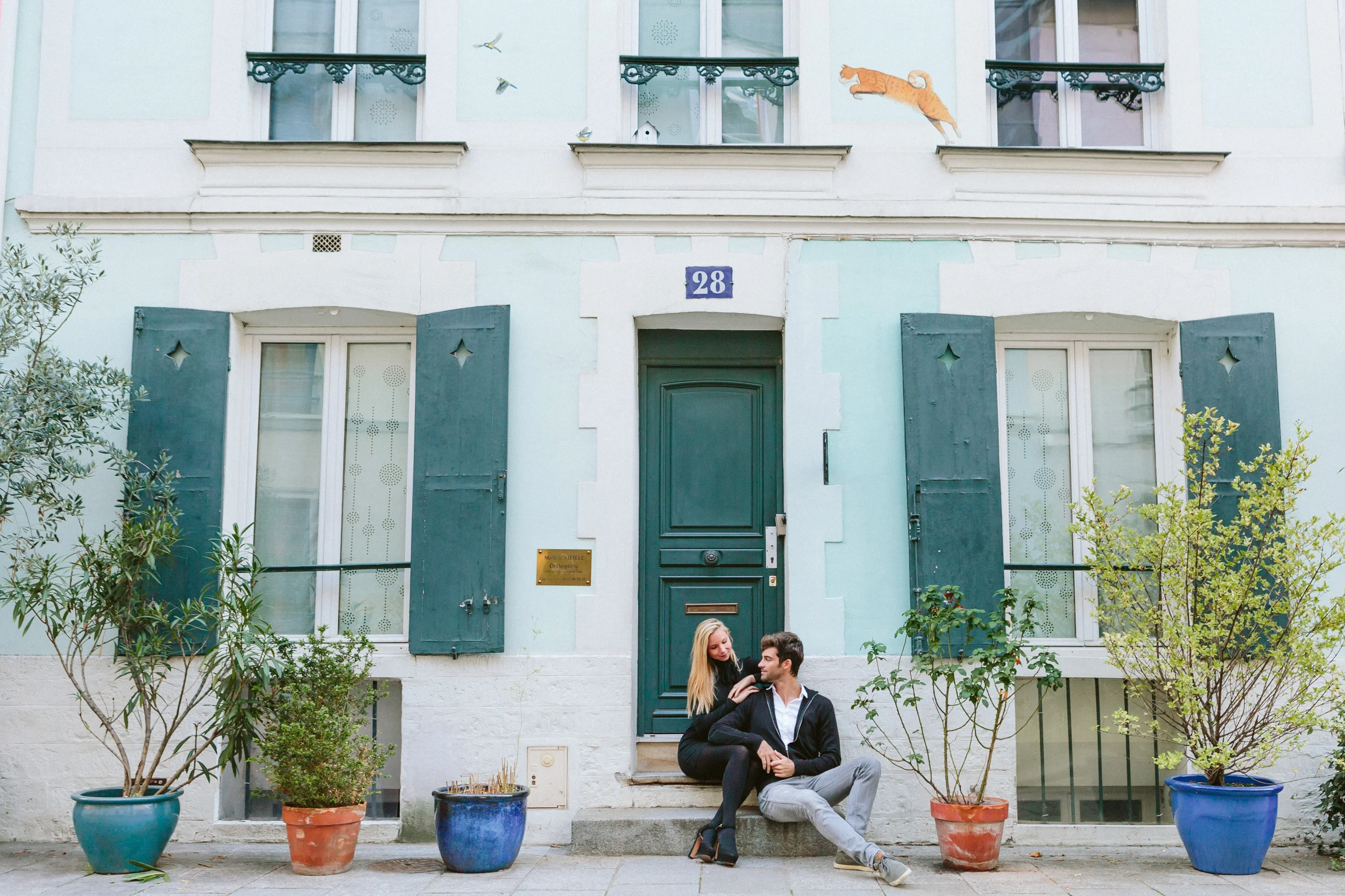 Paris Photographer Lovestory street rue cremieux