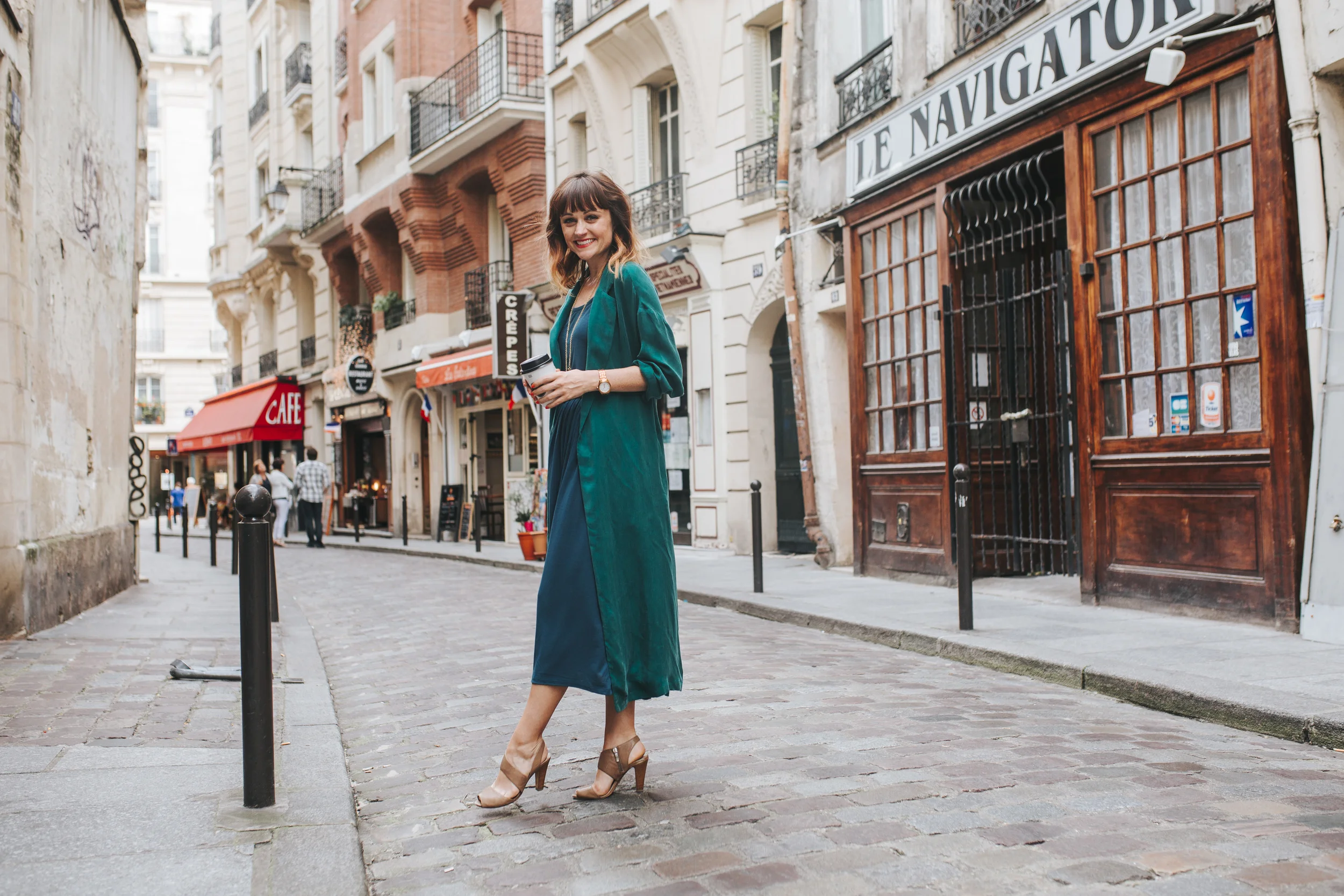 paris photographer fashion blogger lifestyle portrait at saint germain