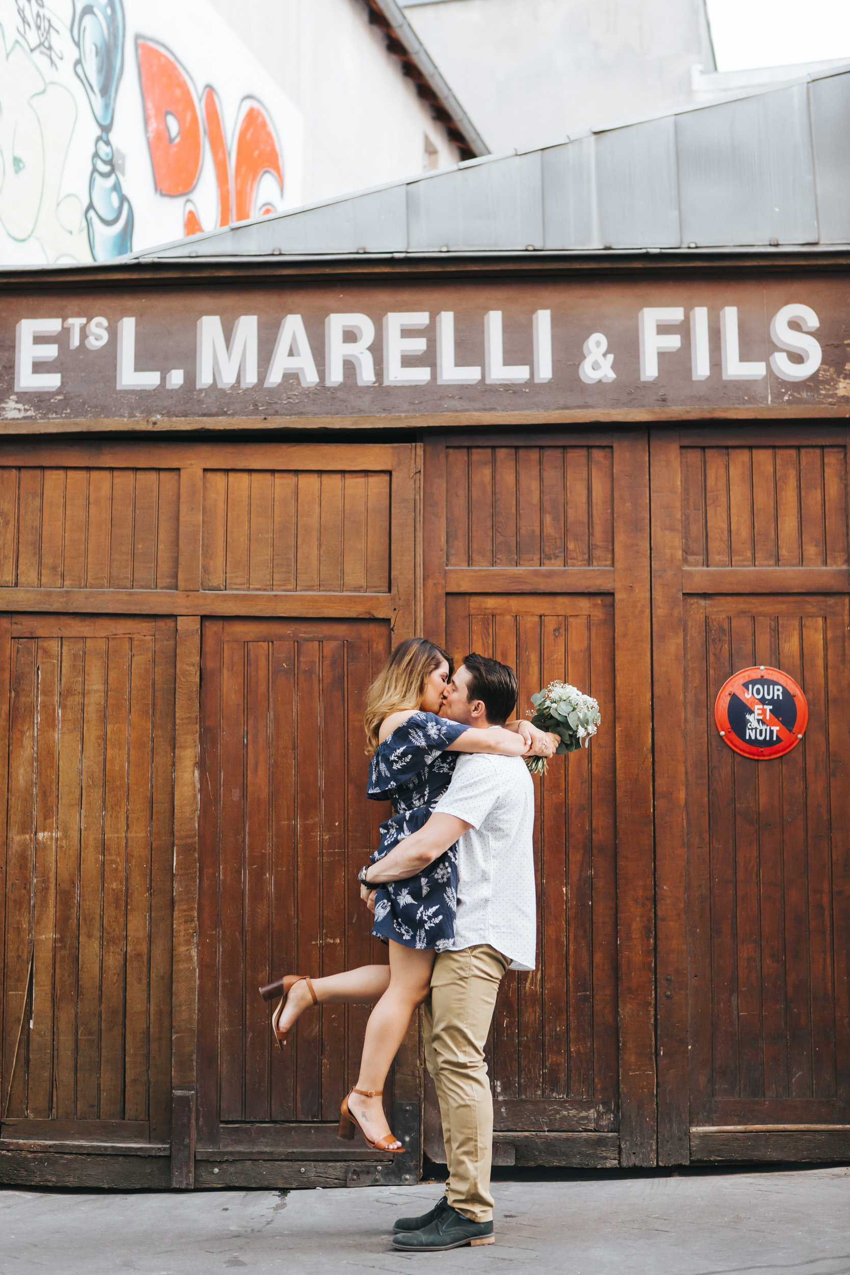 Paris Photographer Couple Session Love Story Montmartre Sunrise Flowers Anniversary
