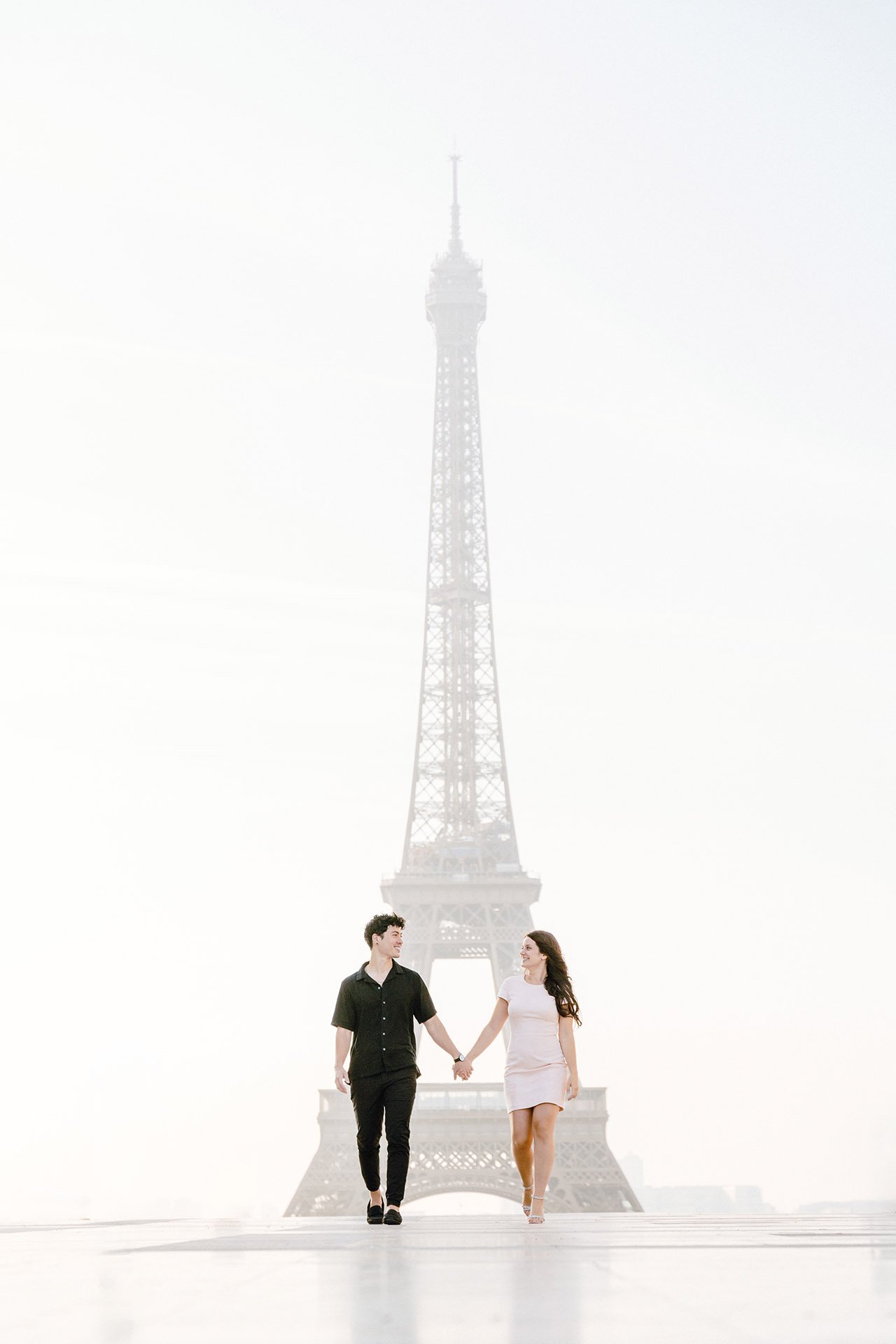 Engagement Photoshoot in front of the Eiffel Tower 