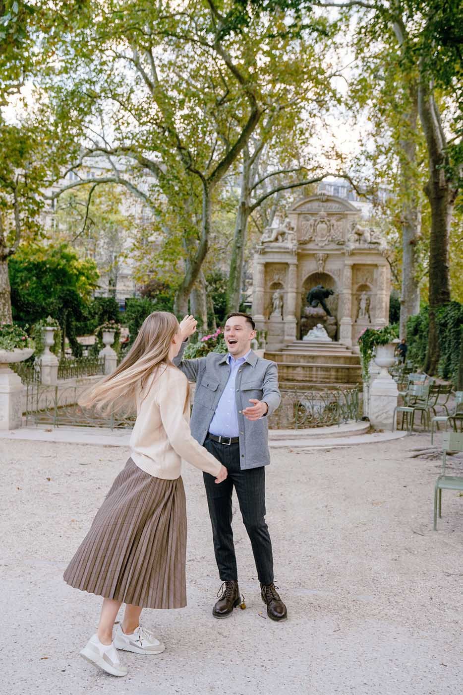 Fun Couple Photoshoot in Paris Luxembourg Garden