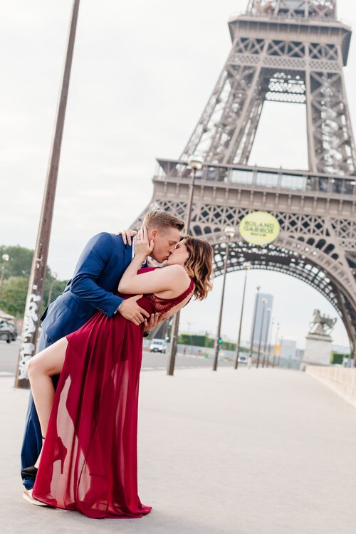 Paris+Photographer+Engagement+Red+Dress+IheartParis18.jpg (Copy)