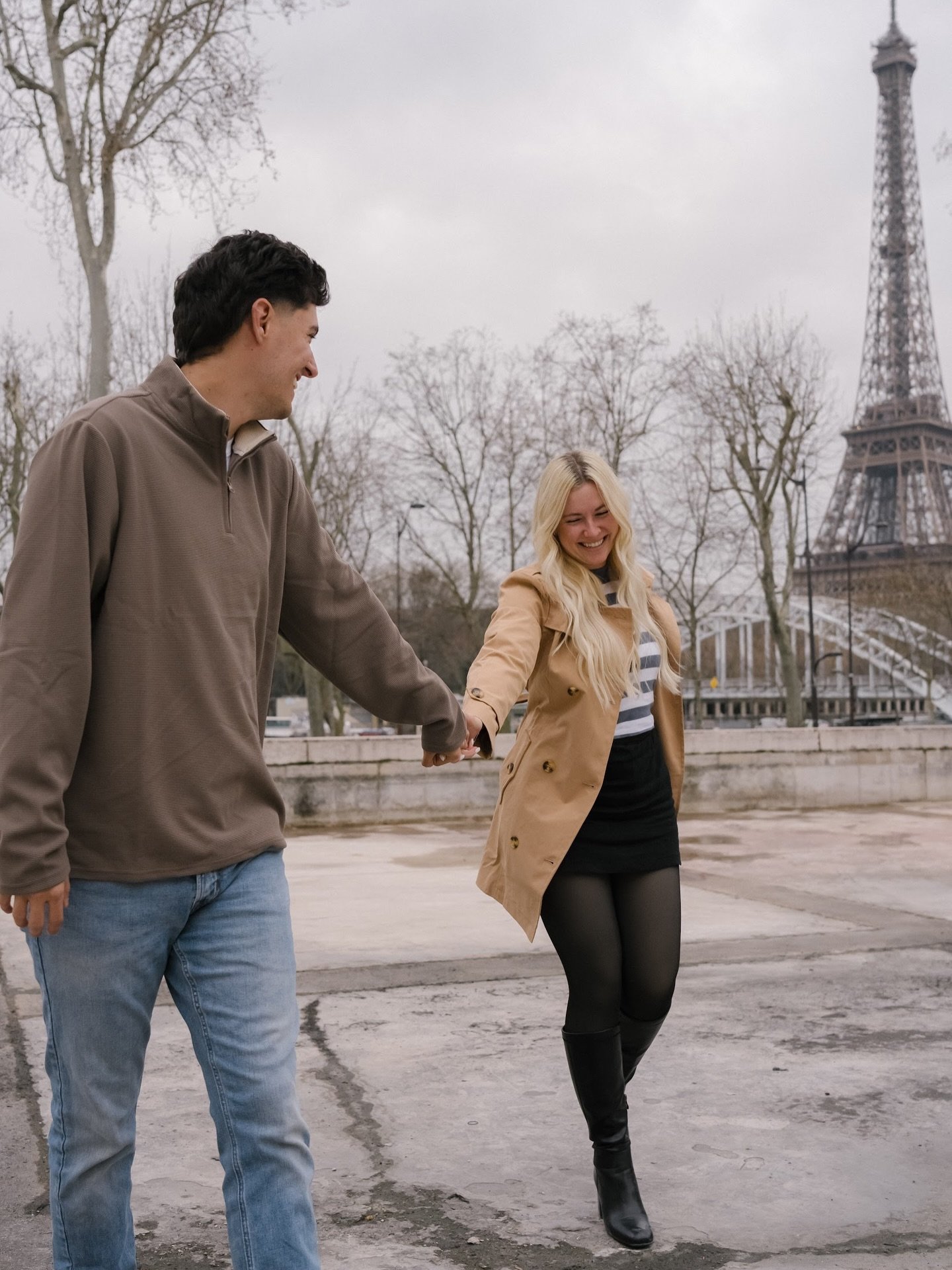 Another Yes ❤️&zwj;🔥 I&rsquo;ve been lucky with my clients wanting more than pure Eiffel Tower, so be ready to see more of Palais Tokyo and Galiera 🙊 
.
.
#parisproposal @theproposalsguy #parisportraits #parisengagement