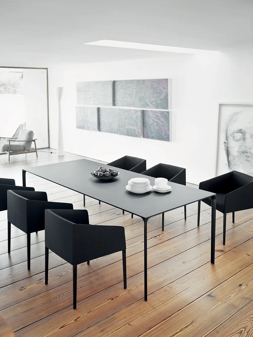 Arper_Saari_TR_armchair_4legs_PrivateResidence_upholstery_2703.jpg