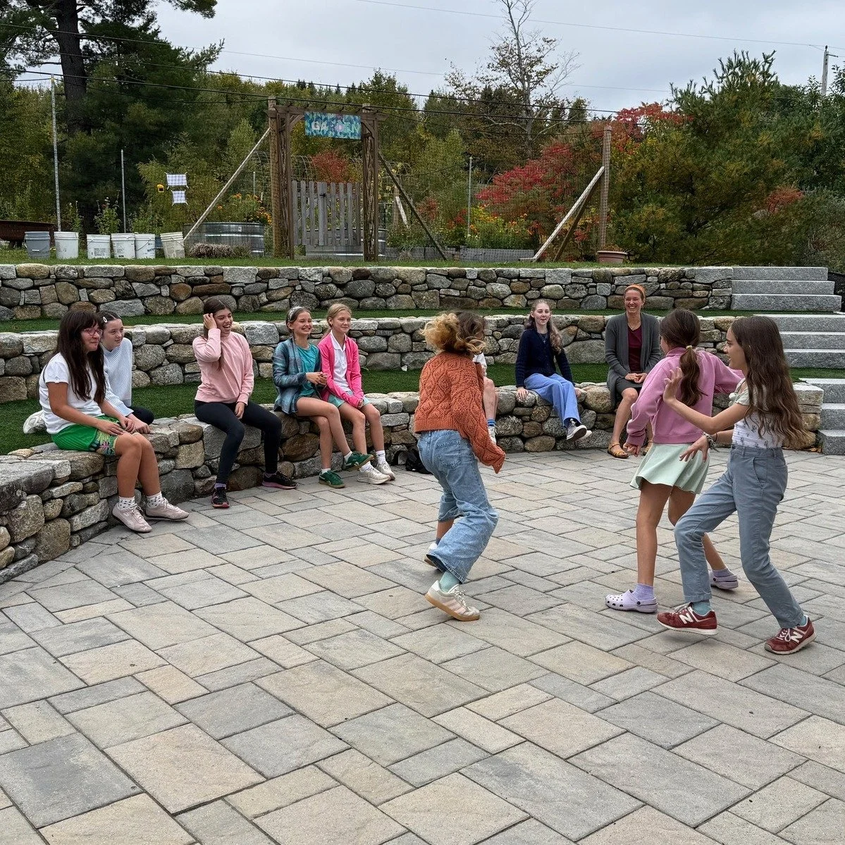 Always enjoyable to watch when class moves to The Knoll - this morning the 6th Grade Science class was discussing Earth, the moon, and other objects in space.

#wherestudentsthrive
#standoutatBHS