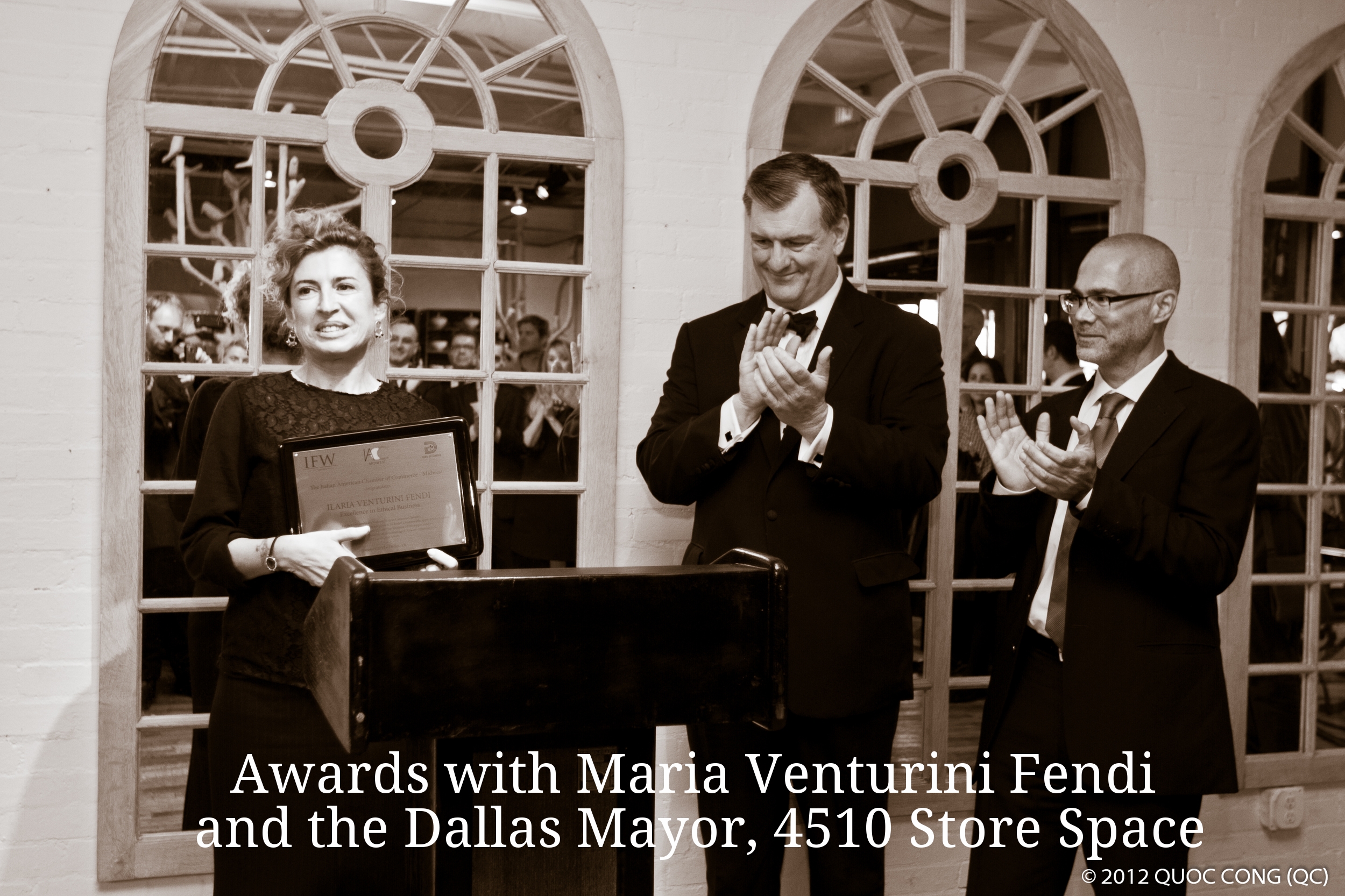 Awards_MariaVenturiniFendi_DallasMayor_4510 StoreSpace.JPG