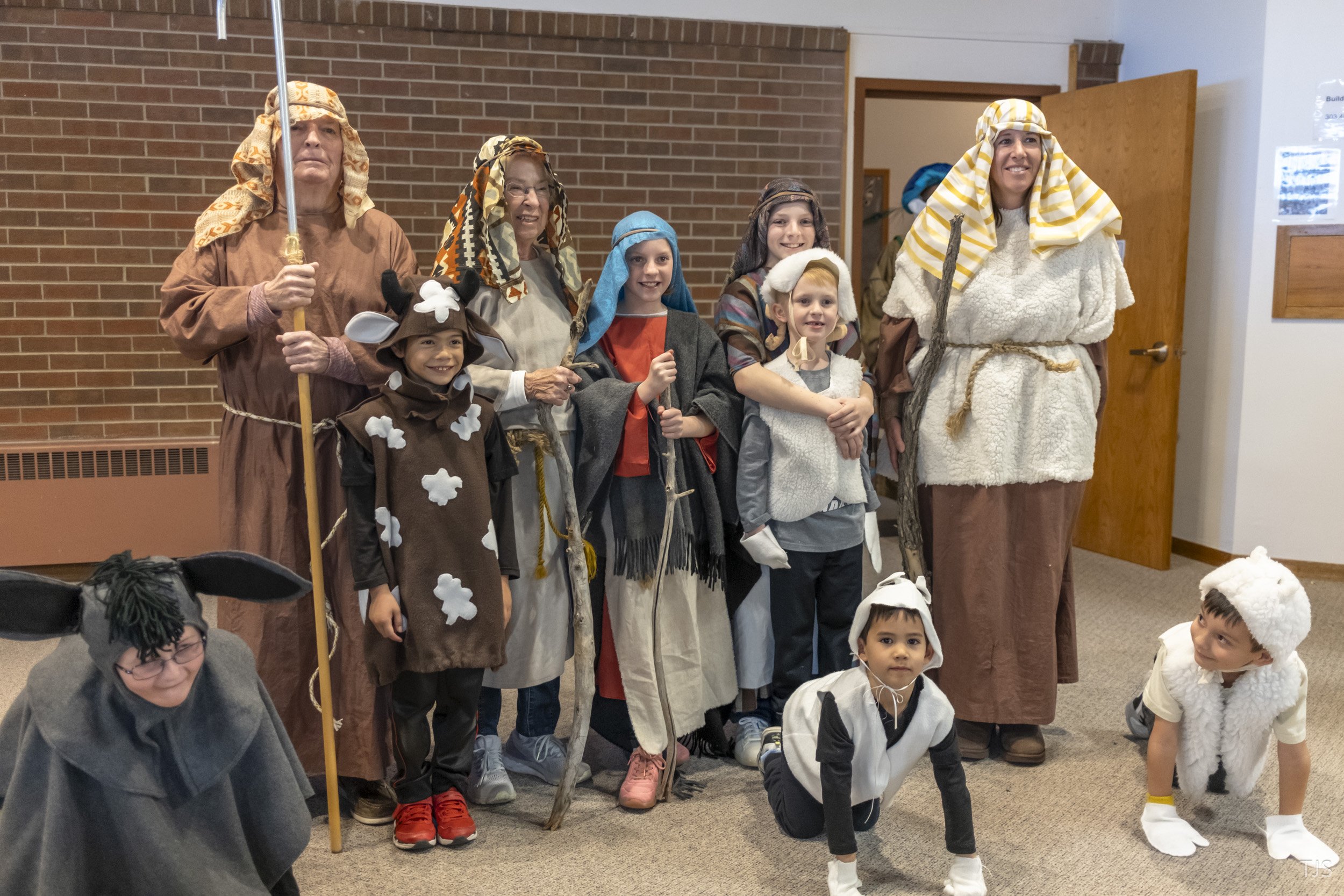 1-6 Epiphany Pagent-6299-Shepherds.jpg