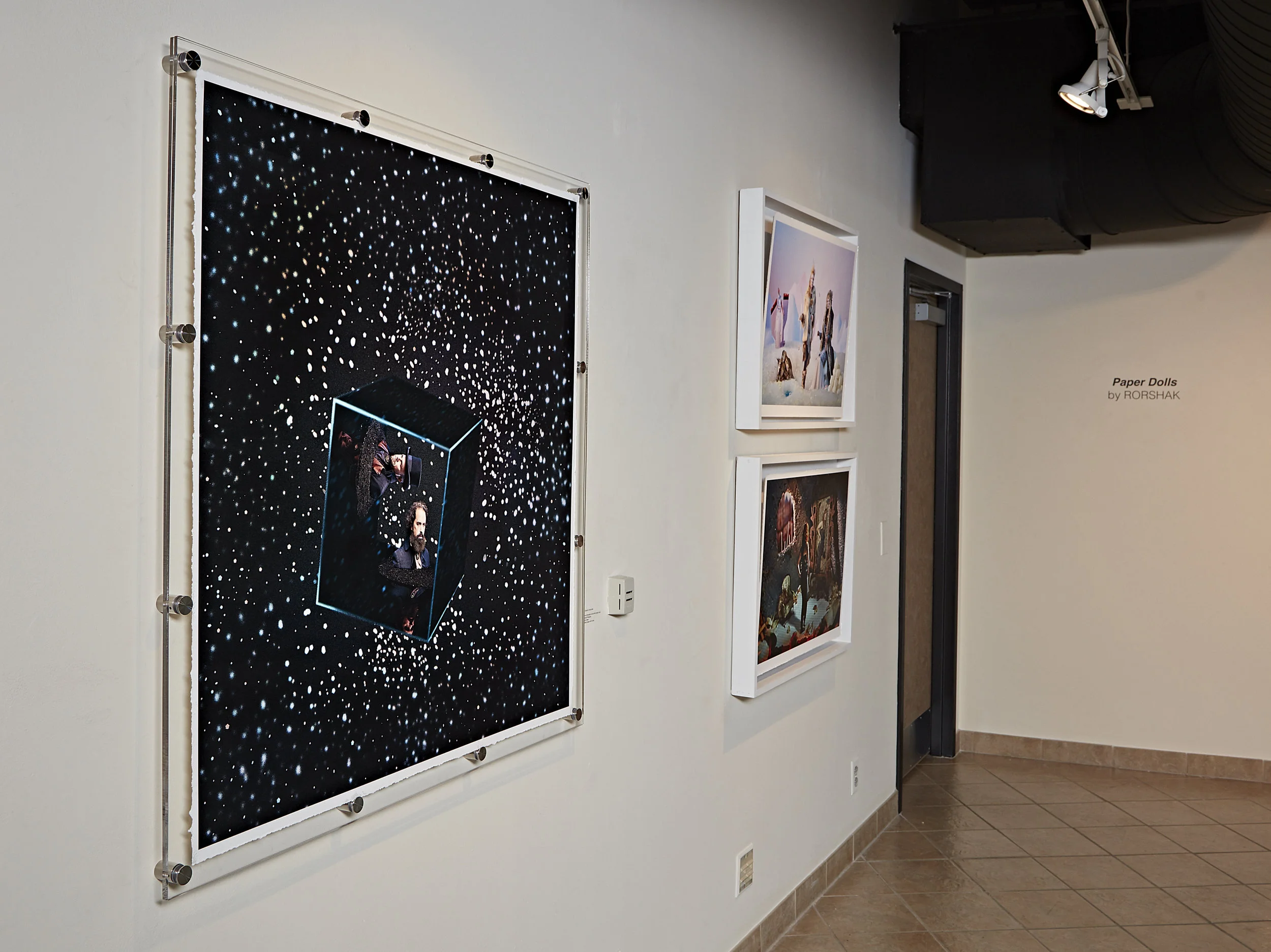 paper_dolls_exhibit_102.jpg