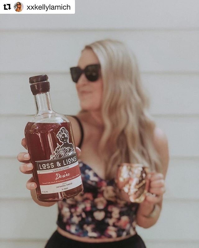 #Repost @xxkellylamich
・・・
This bottle of flavored vodka named &ldquo;Desire&rdquo; is from @lassandlions distillery based out of Chattanooga, Tennessee. It is infused with real, all-natural Madagascar vanilla beans, hibiscus, and damiana to complime