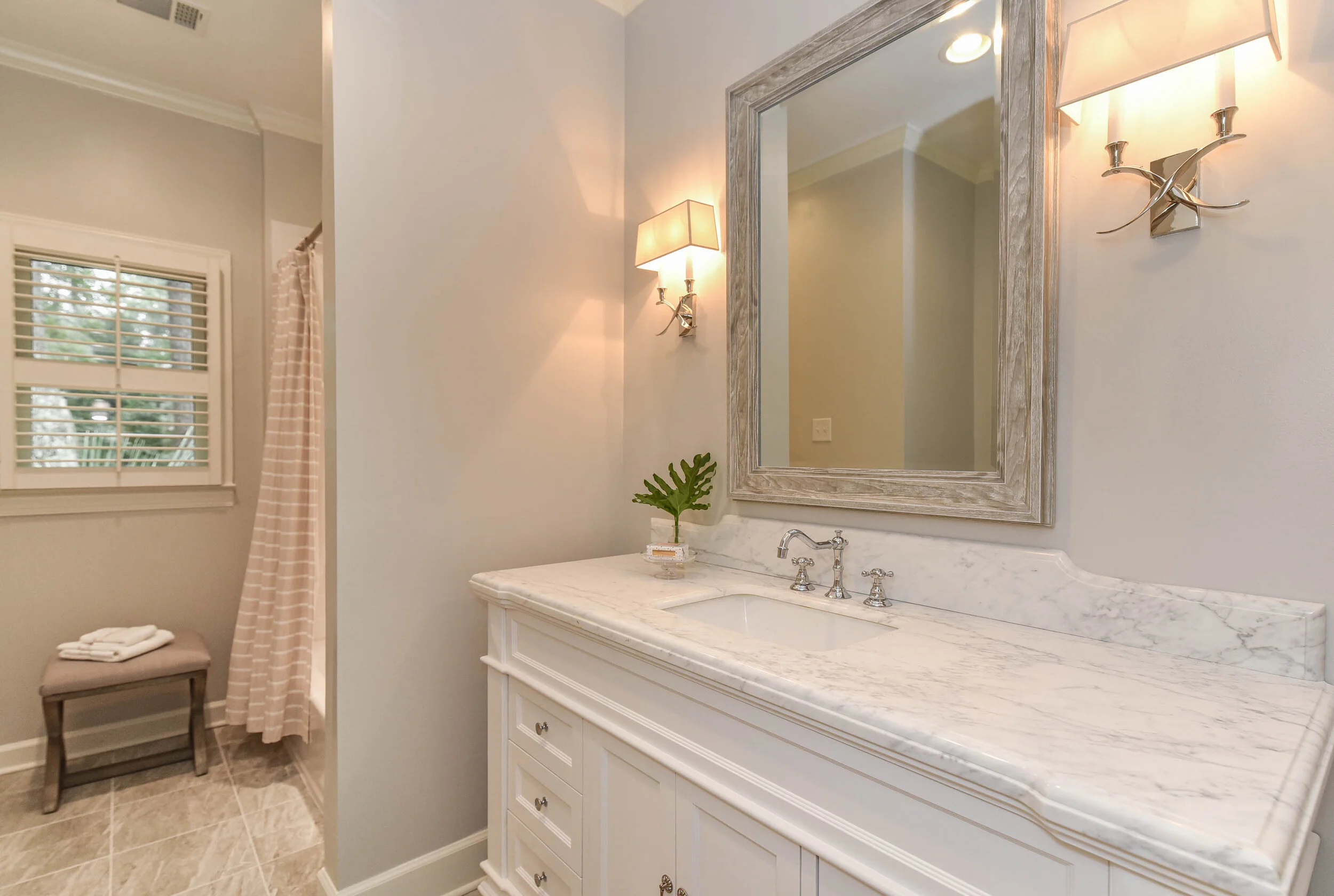25 - Bath 2.jpg