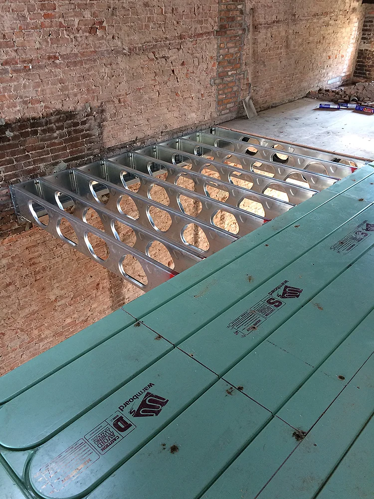 Warmboard-S_metaljoist.JPG