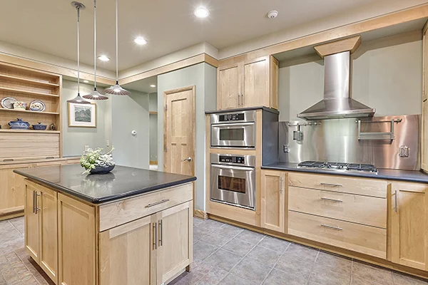 1321 Bossler_kitchen2.jpg