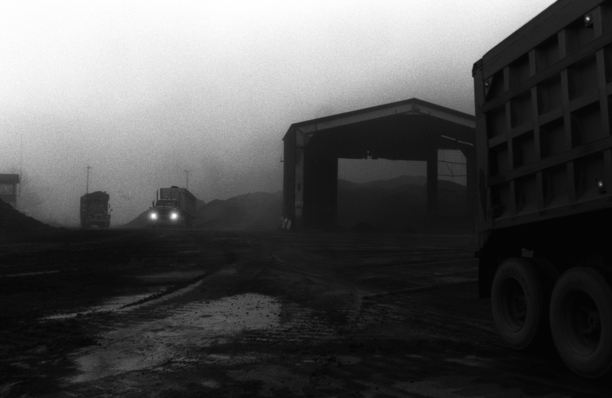 r01(coalminingmorning).jpg