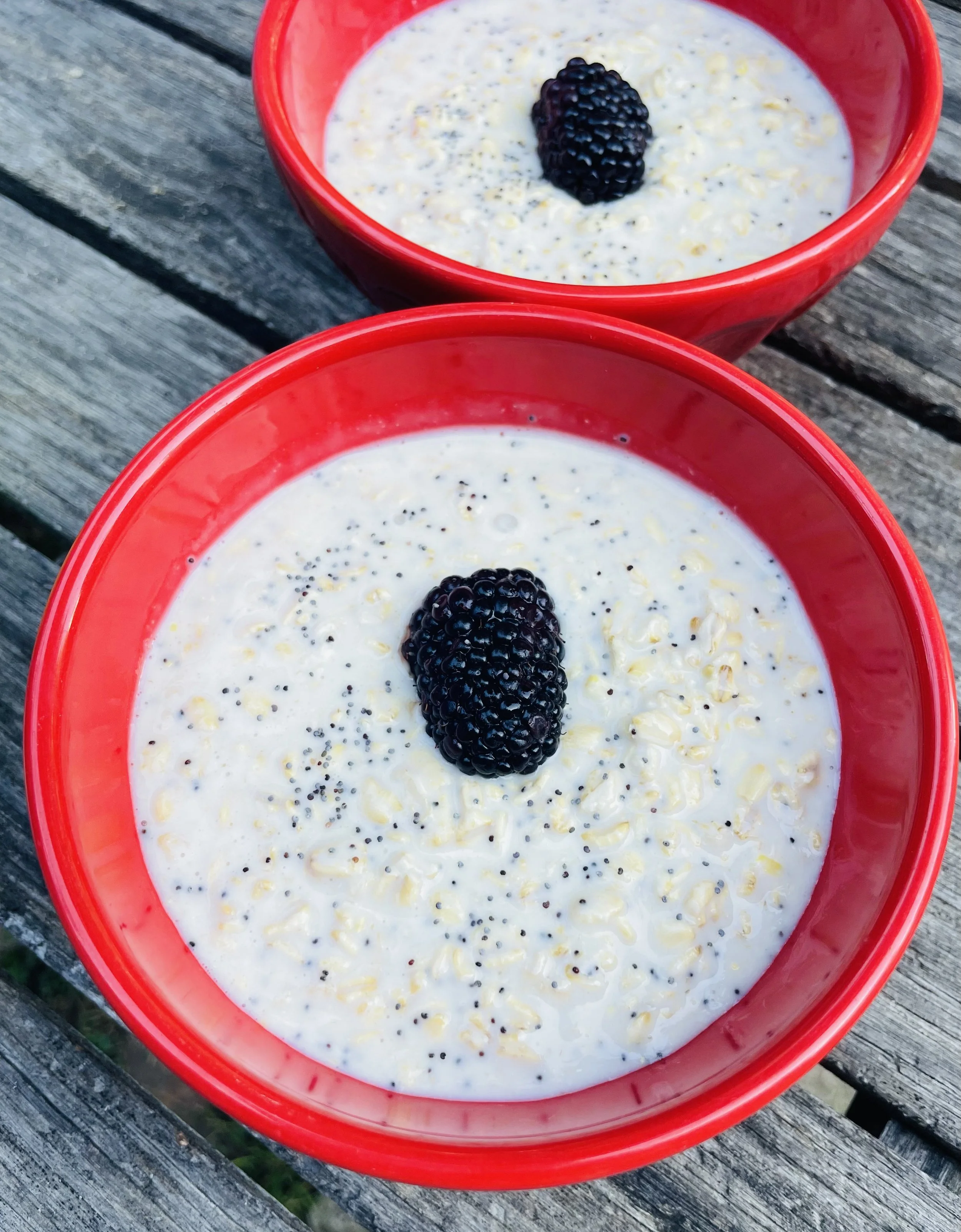 Lemon poppyseed overnight oats topped with fresh blackberries