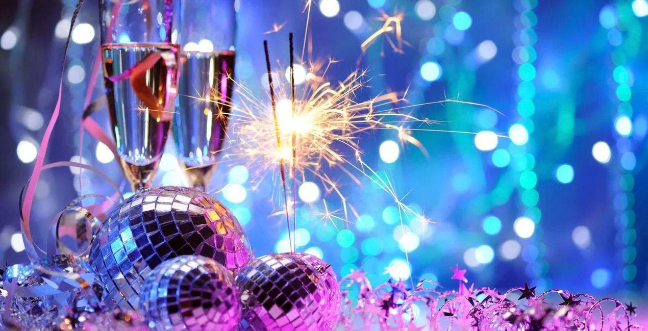 DUELING PIANOS SET TO RING IN THE NEW YEAR ONLY AT THE WAREHOUSE! 