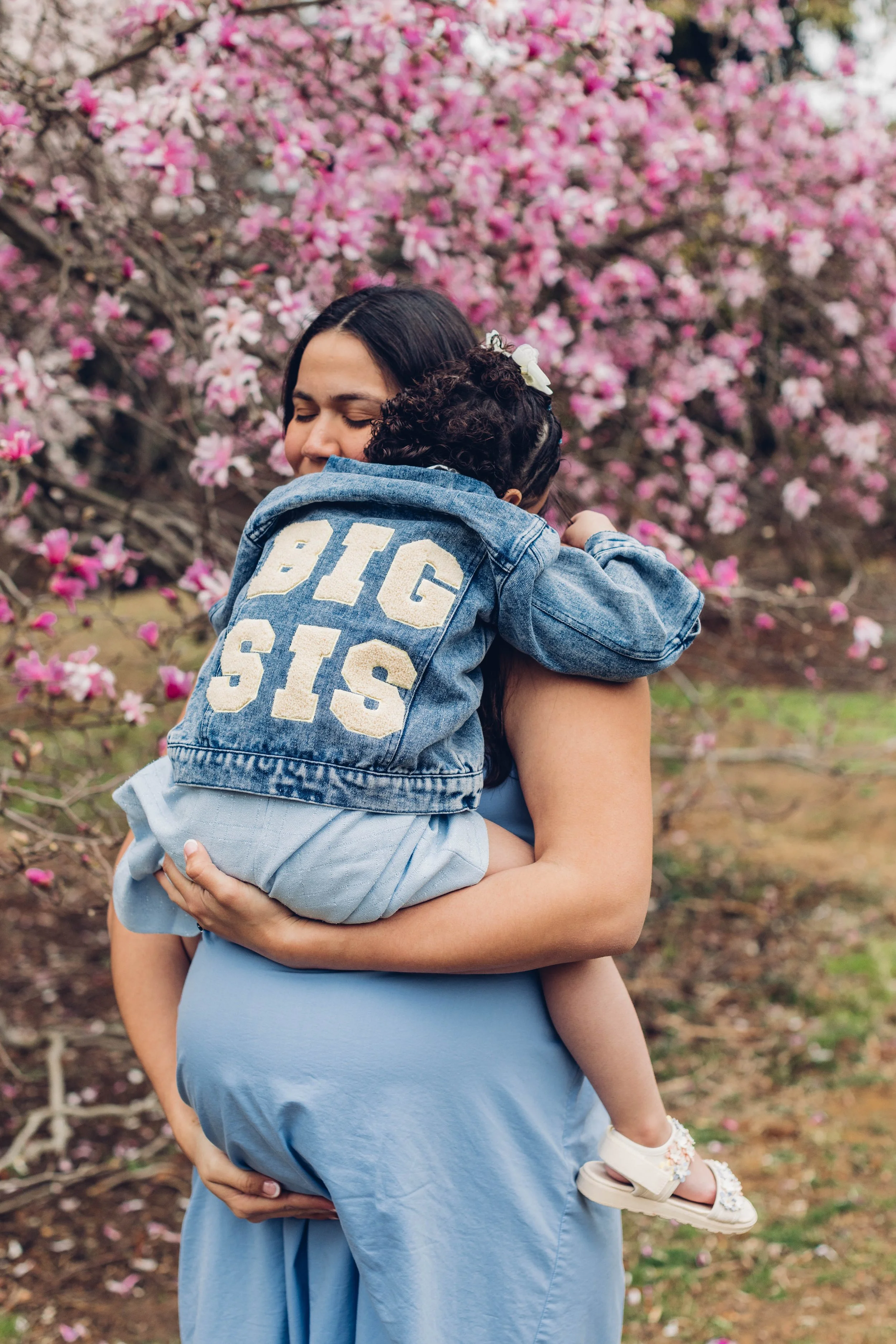 ETSchindlerPhoto_Laura&Angelo_MaternityShoot_2025_018.jpg