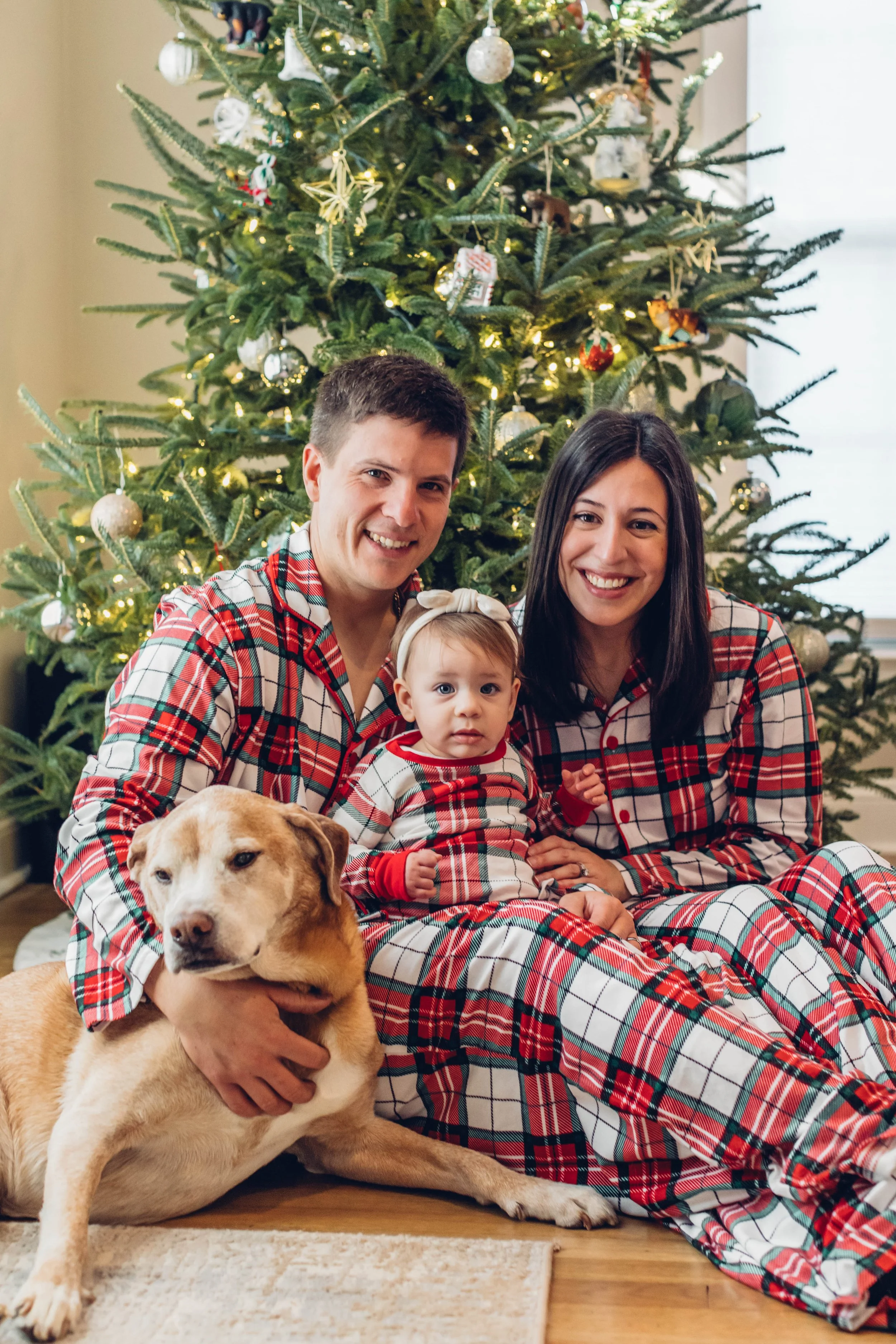 ETSchindlerPhoto_Alissa&QuinnFamilyChristmasShoot_07.jpg