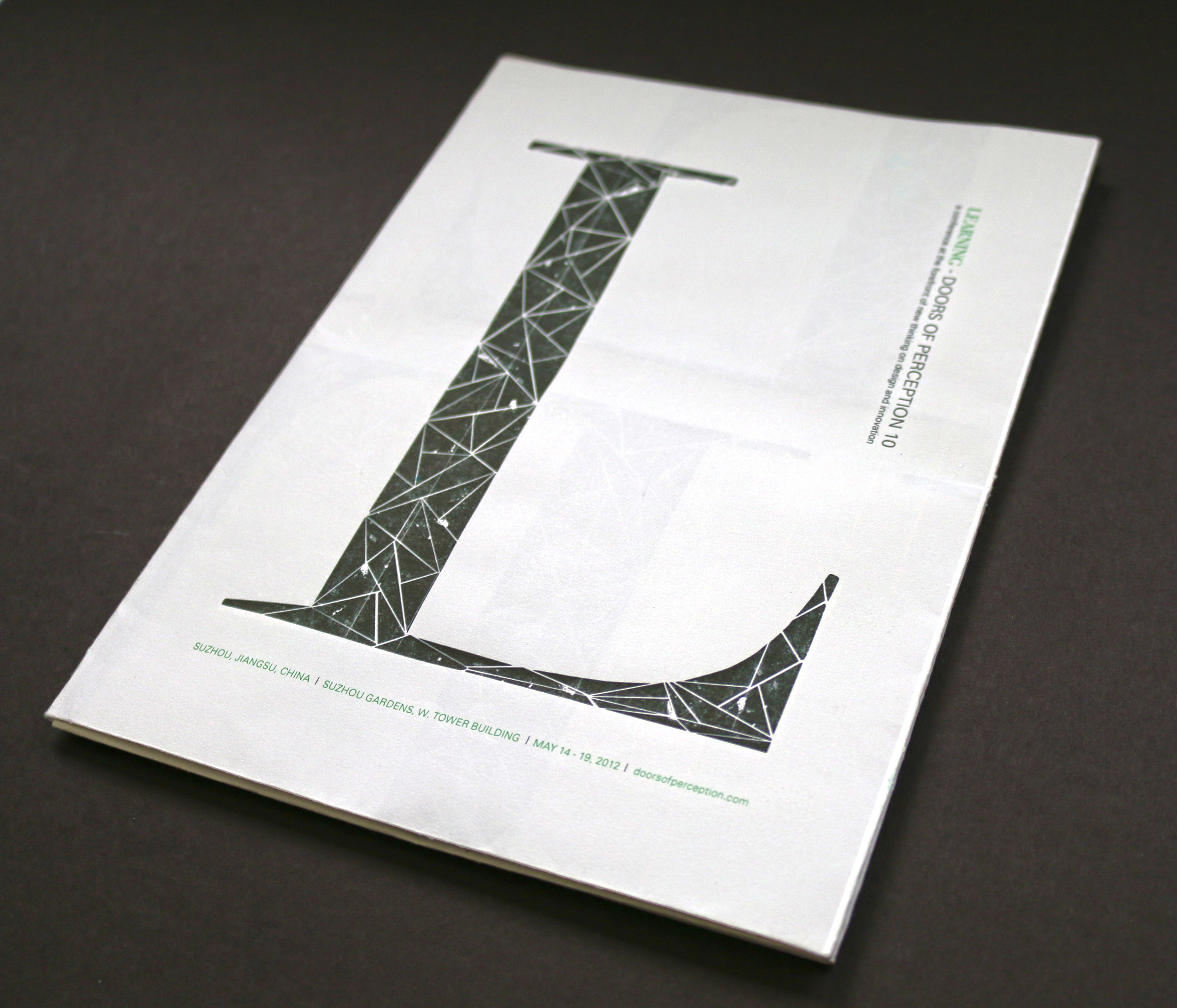 In my case I was assigned the Chinese city of Suzhou, not a widely known city among the international community. The project consisted on designing an informational poster for the conference "Doors of Perception 10" for that specific audience, and I