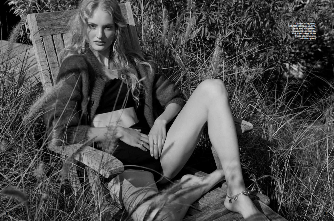 December ELLE 5.png